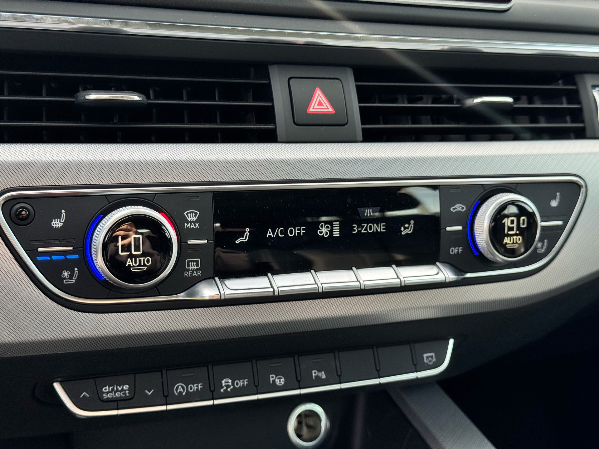 AUDI A4 Avant 3.0 TDI Sport quattro S-tronic-image-10