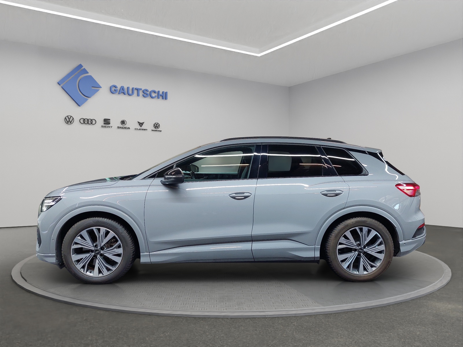 AUDI Q4 e-tron 45 quattro-image-1