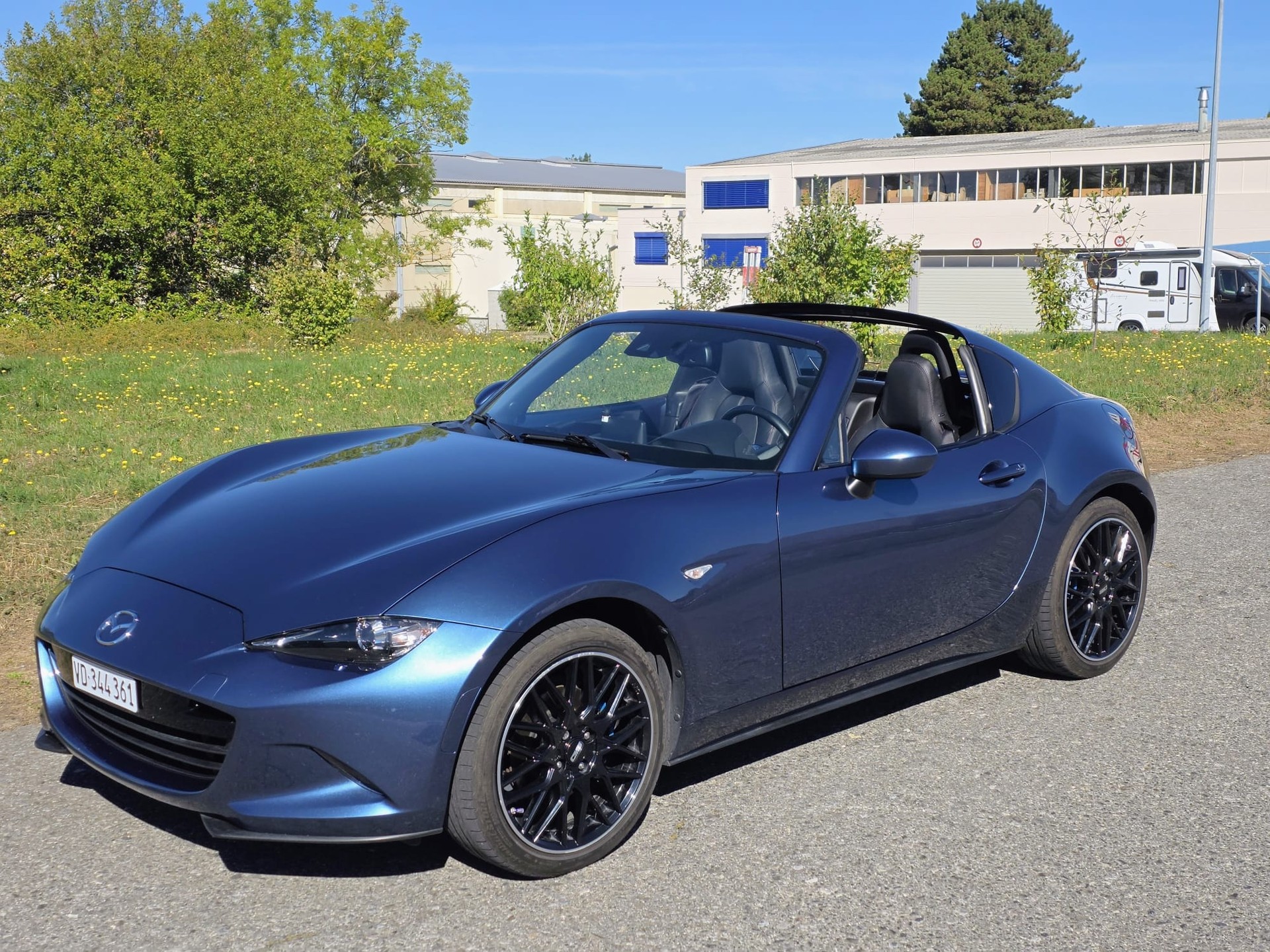 MAZDA 2.0 Revolution-image-0
