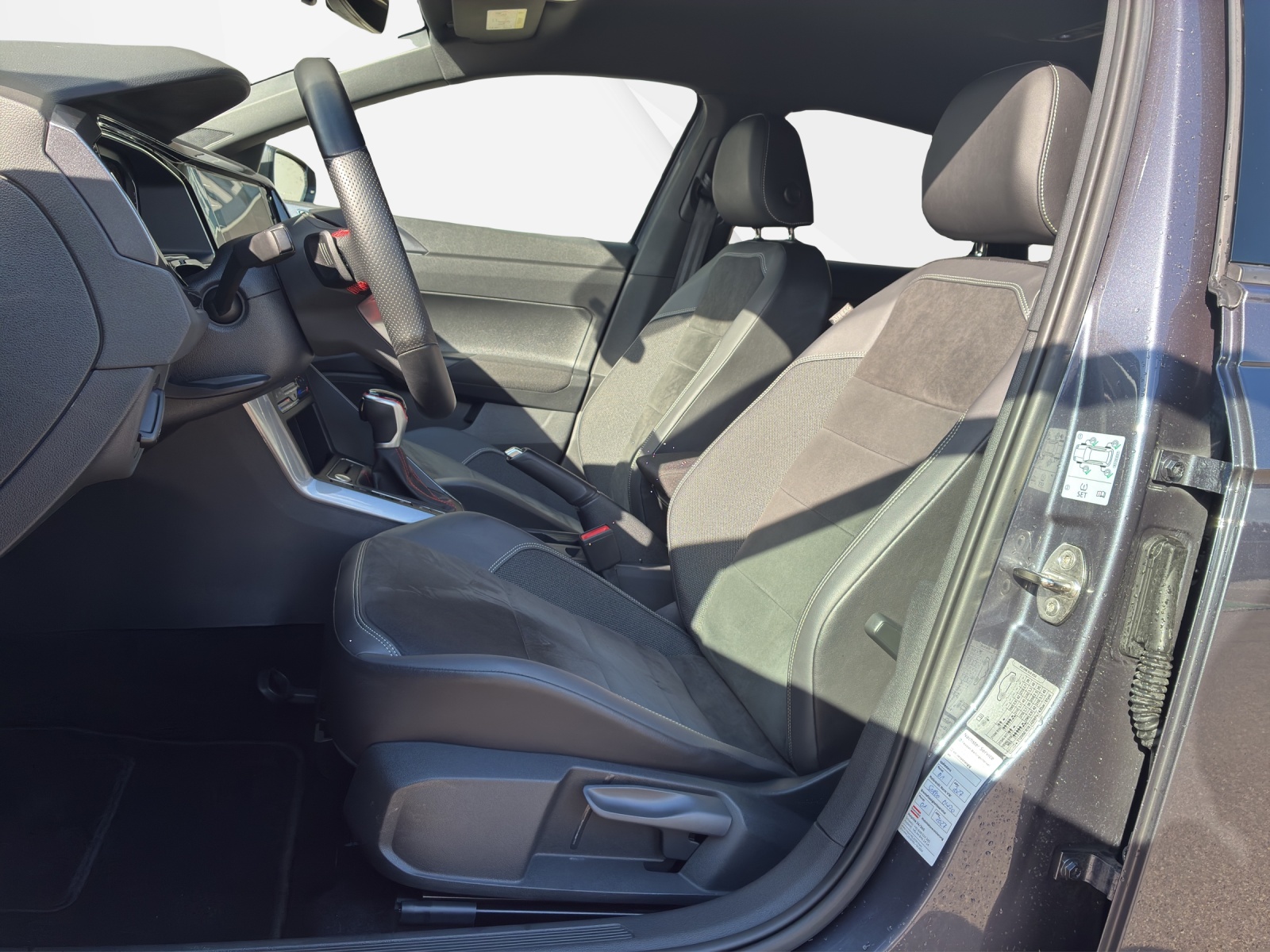VW Polo 2.0 TSI GTI DSG-image-9