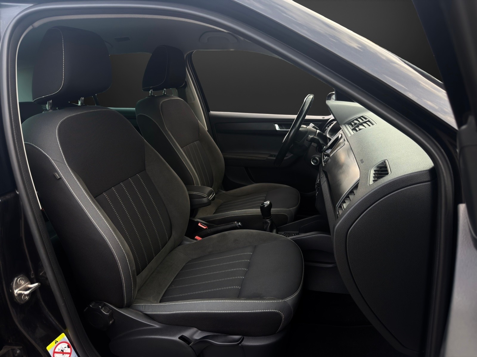 SKODA Fabia 1.0 TSI Style mit 95 PS-image-8