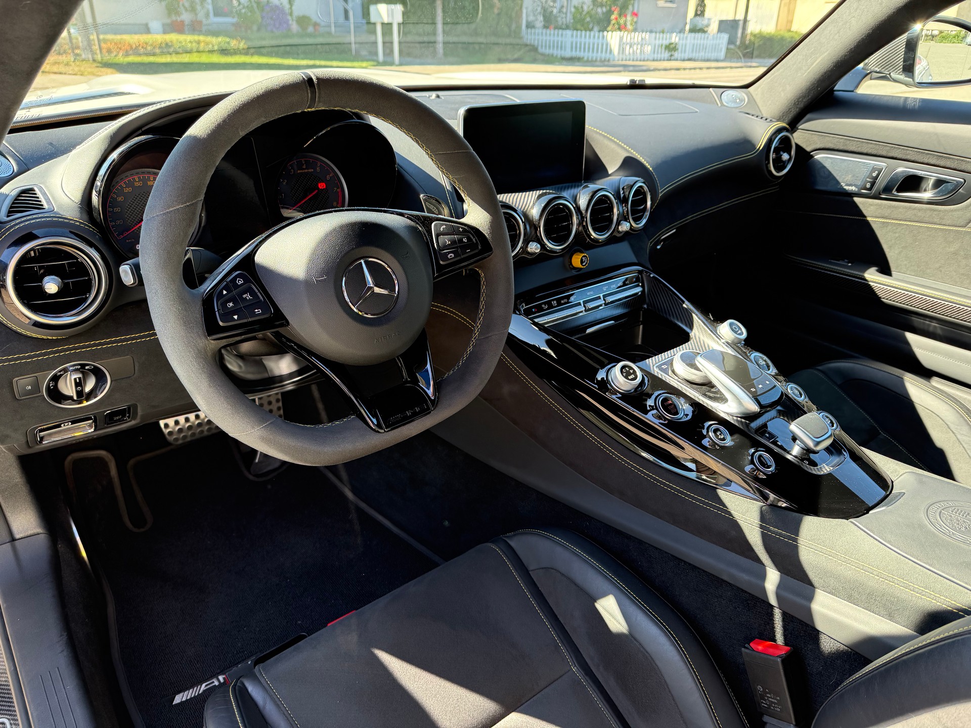 MERCEDES-BENZ AMG GT R Speedshift DCT-image-6