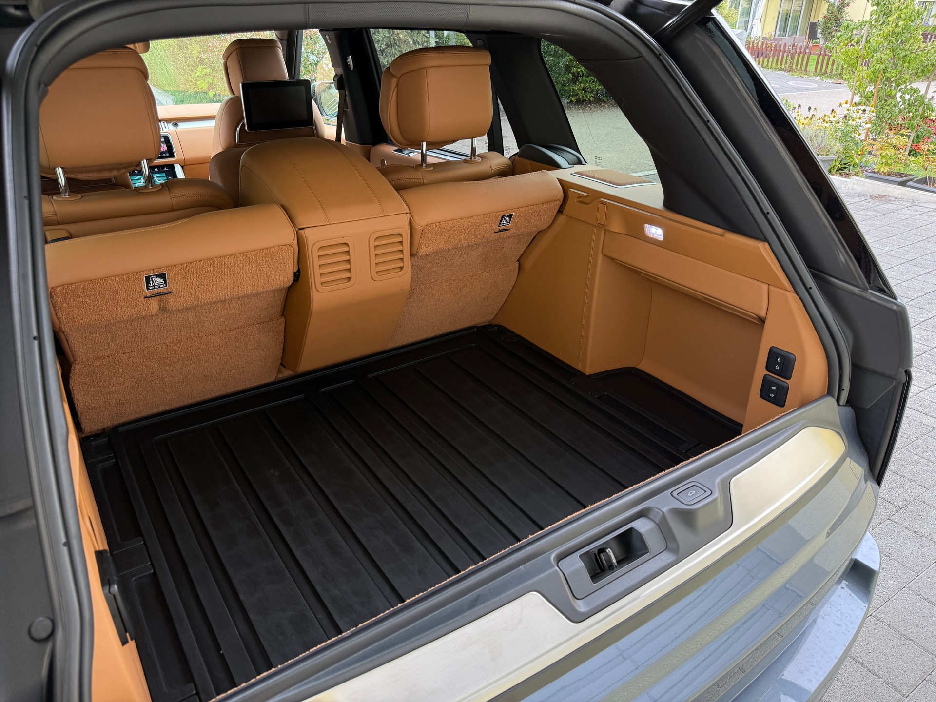 LAND ROVER 5.0 V8 SC SV Autobiography LWB-image-4