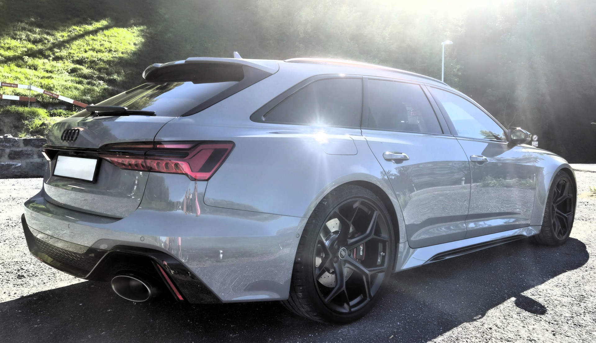 AUDI 4.0 V8 TFSI performance quattro T-Tronic-image-2