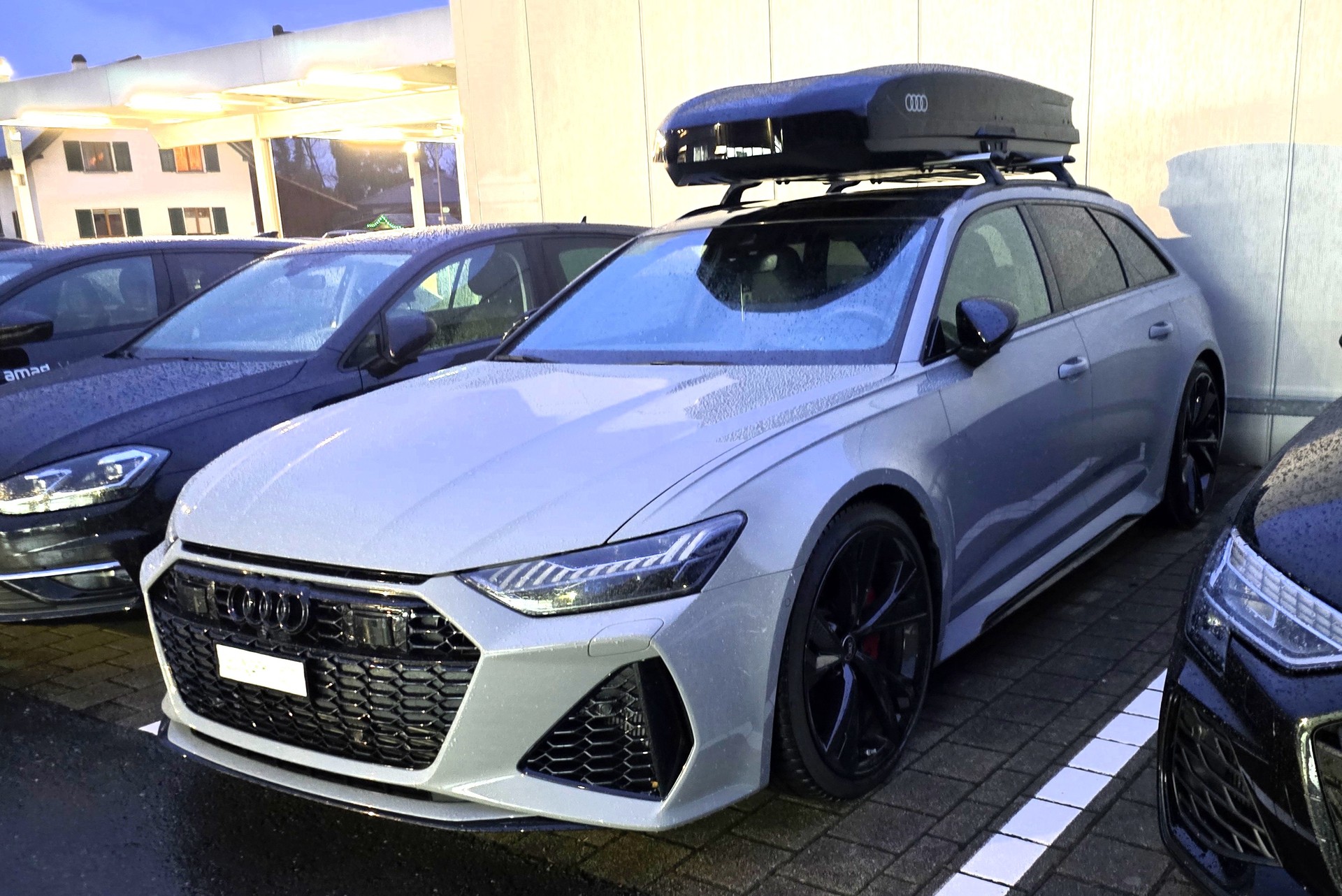 AUDI 4.0 V8 TFSI performance quattro T-Tronic-image-5