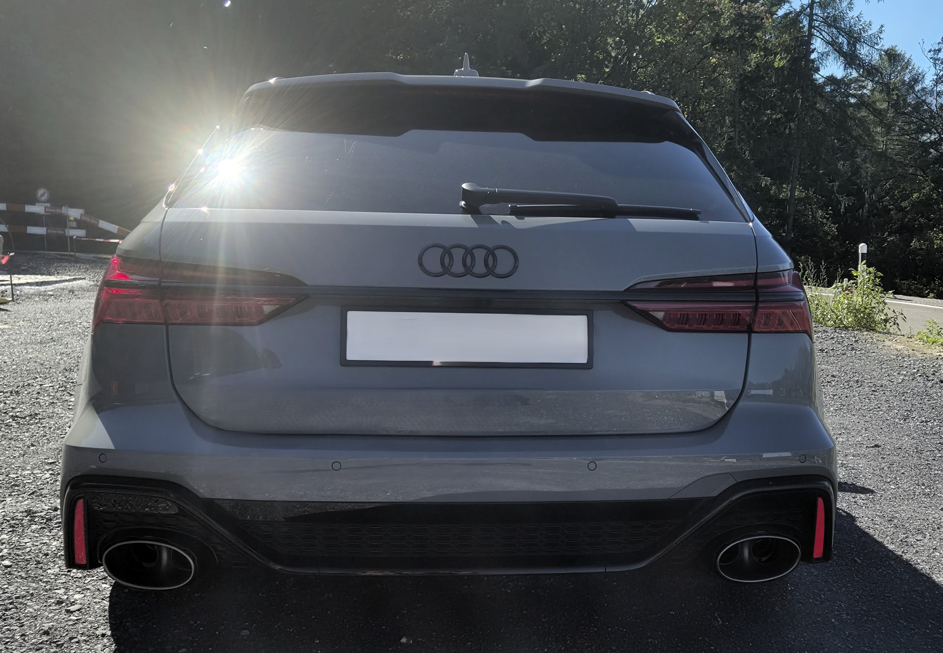AUDI 4.0 V8 TFSI performance quattro T-Tronic-image-4