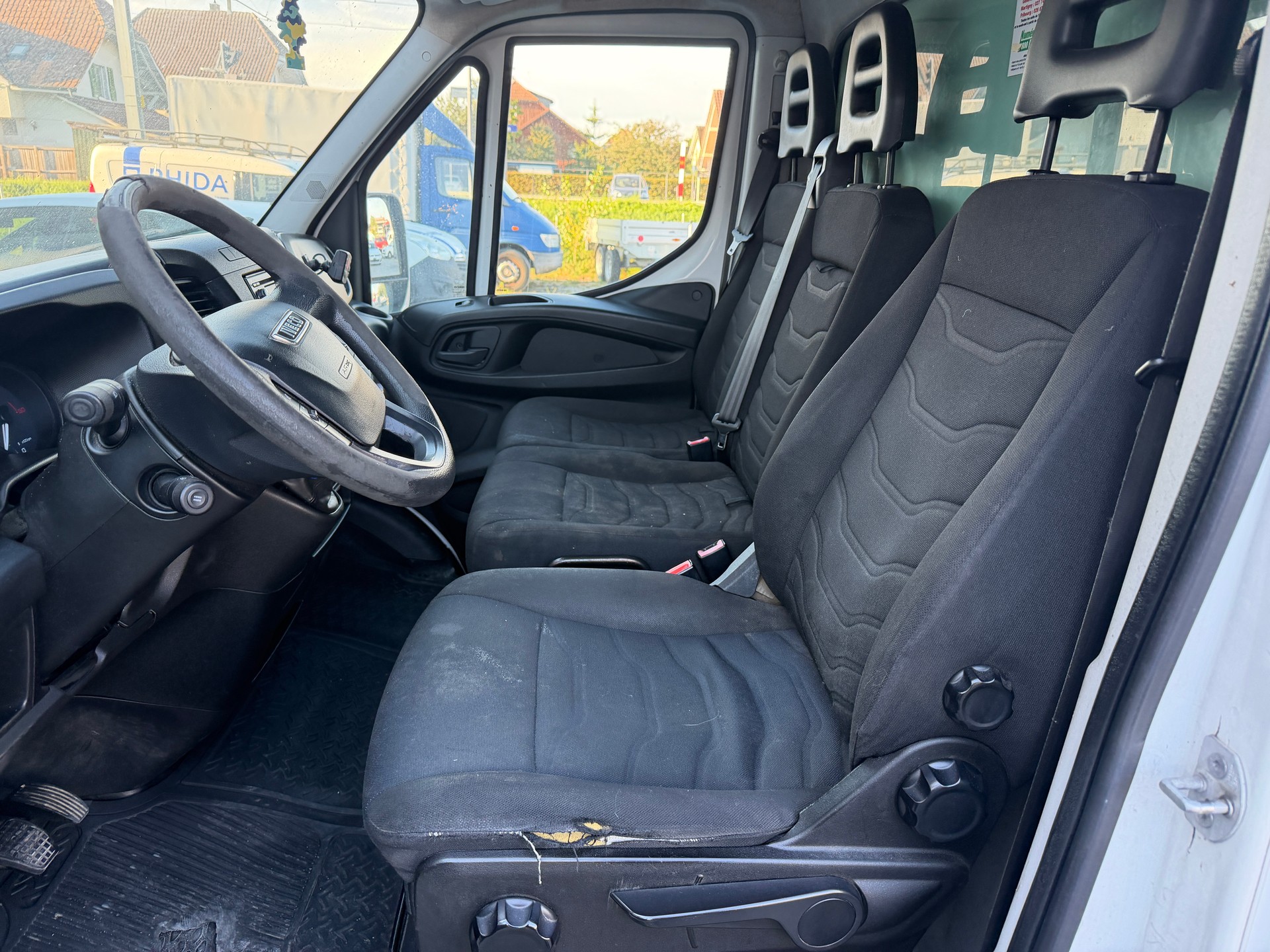 IVECO 35 S 13-image-4