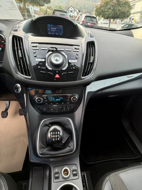 FORD Kuga 2.0 TDCi Titanium 4WD-image-9