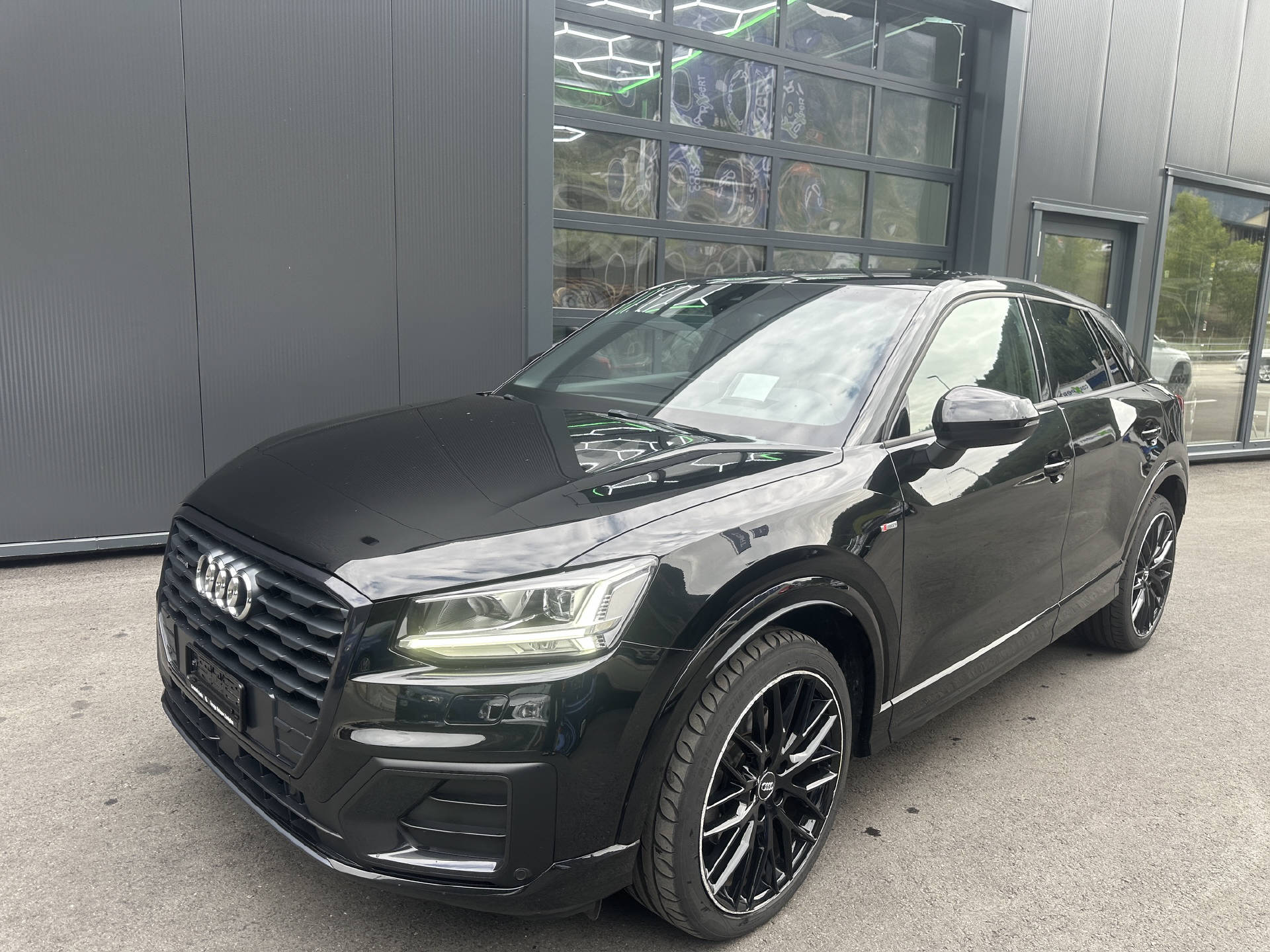 AUDI Q2 2.0 40 TFSI Sport quattro S-Tronic-image-2