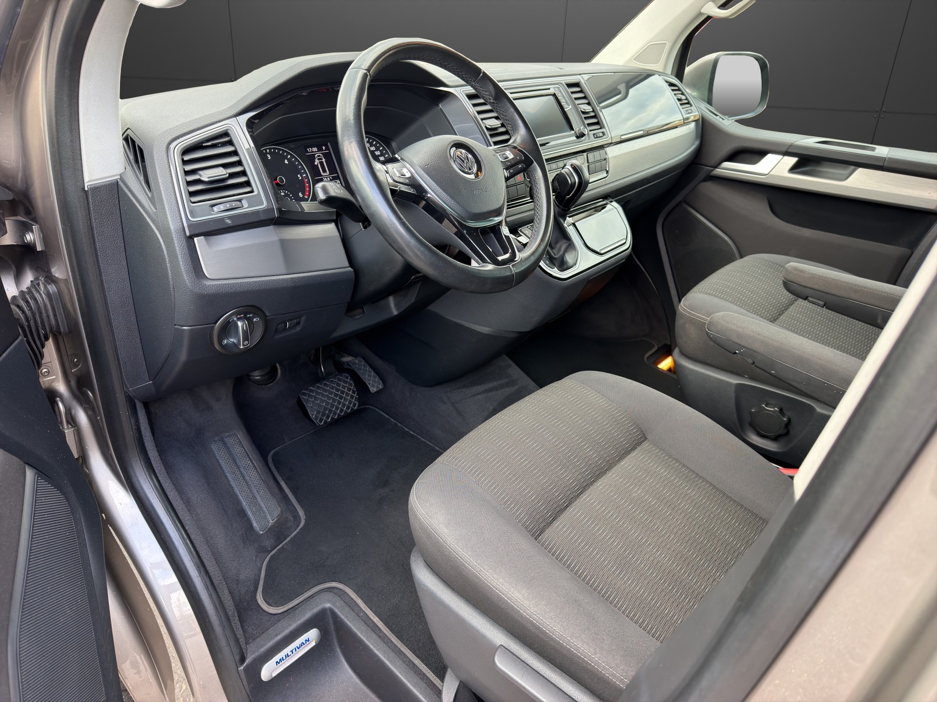 VW T6 Multivan 2.0 Bi-TDI 199PS Comfortline 4Motion DSG-image-19