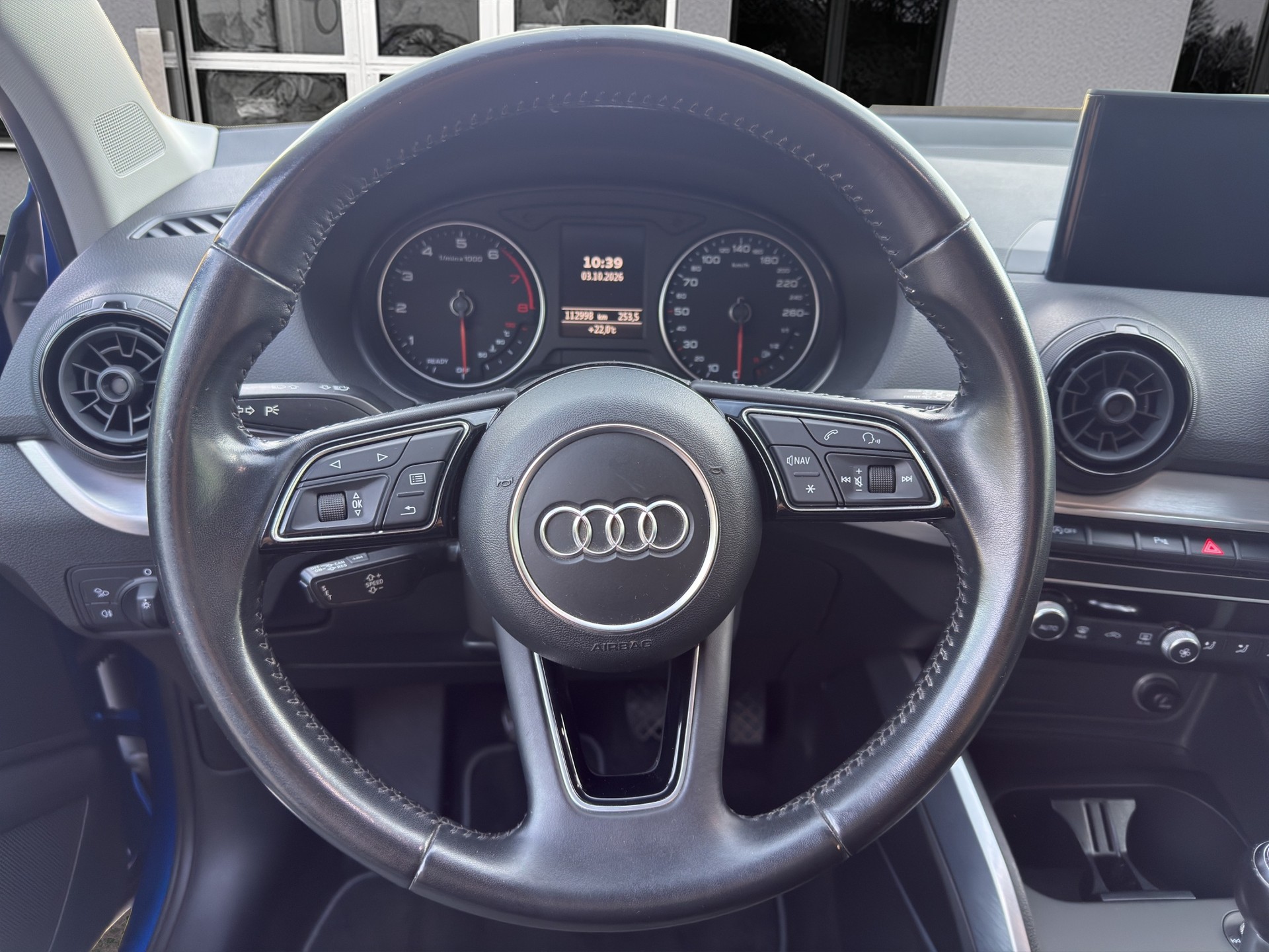 AUDI Q2 1.4 TFSI sport-image-9