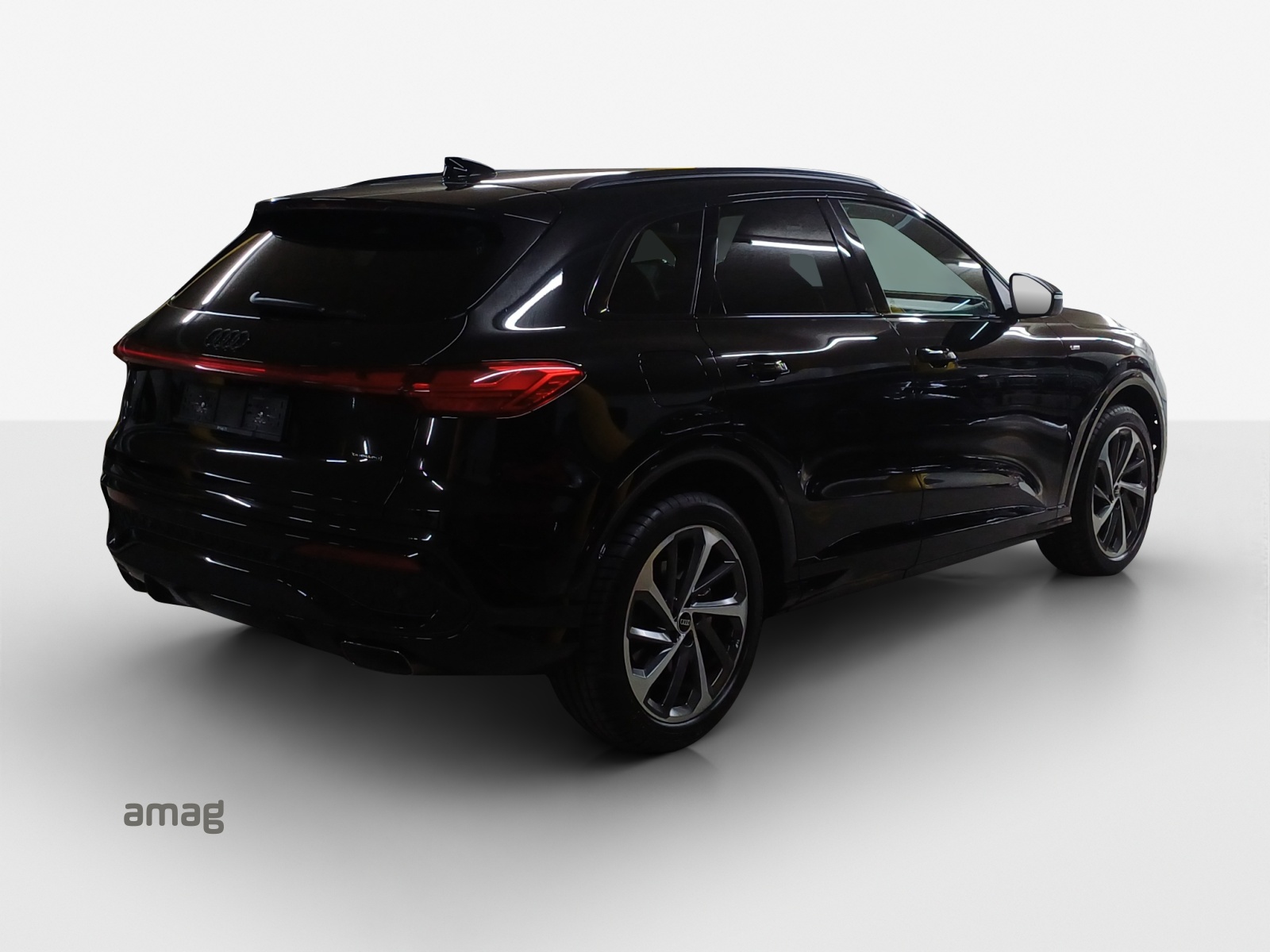 AUDI Q5 TFSI quatto 150 kW S-tronic-image-4