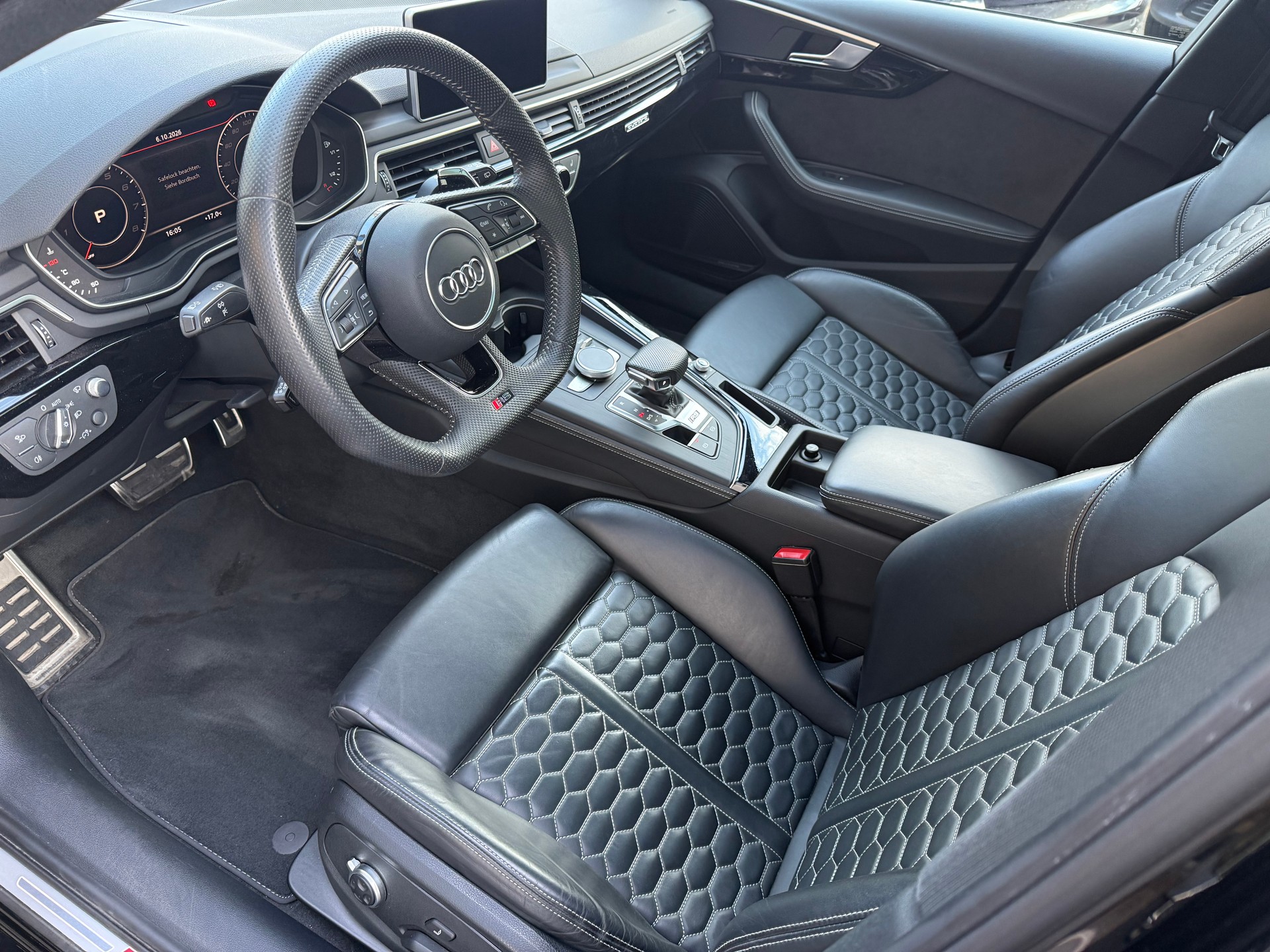 AUDI RS4 Avant 2.9 TFSI quattro tiptronic-image-8