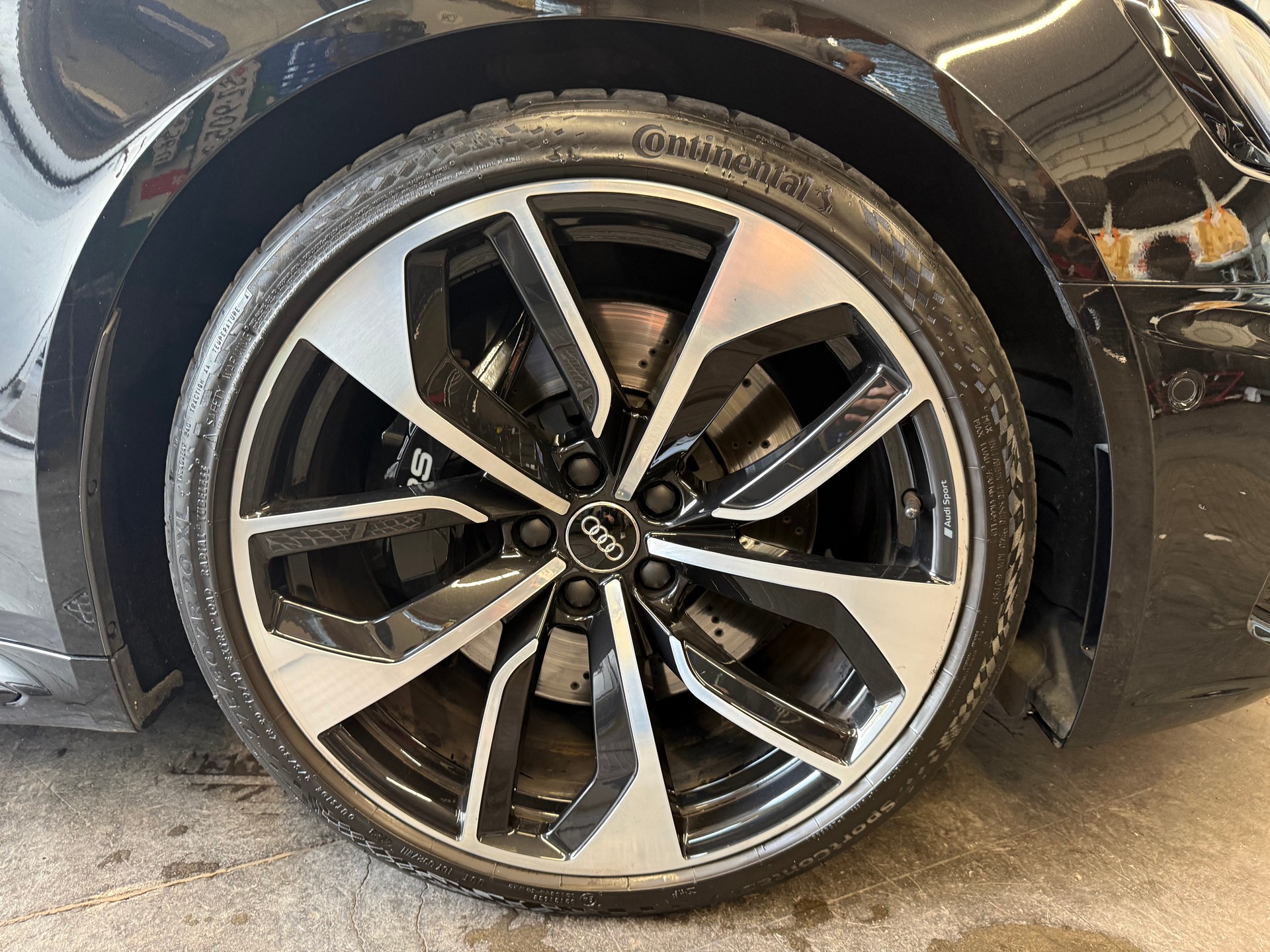 AUDI RS4 Avant 2.9 TFSI quattro tiptronic-image-31