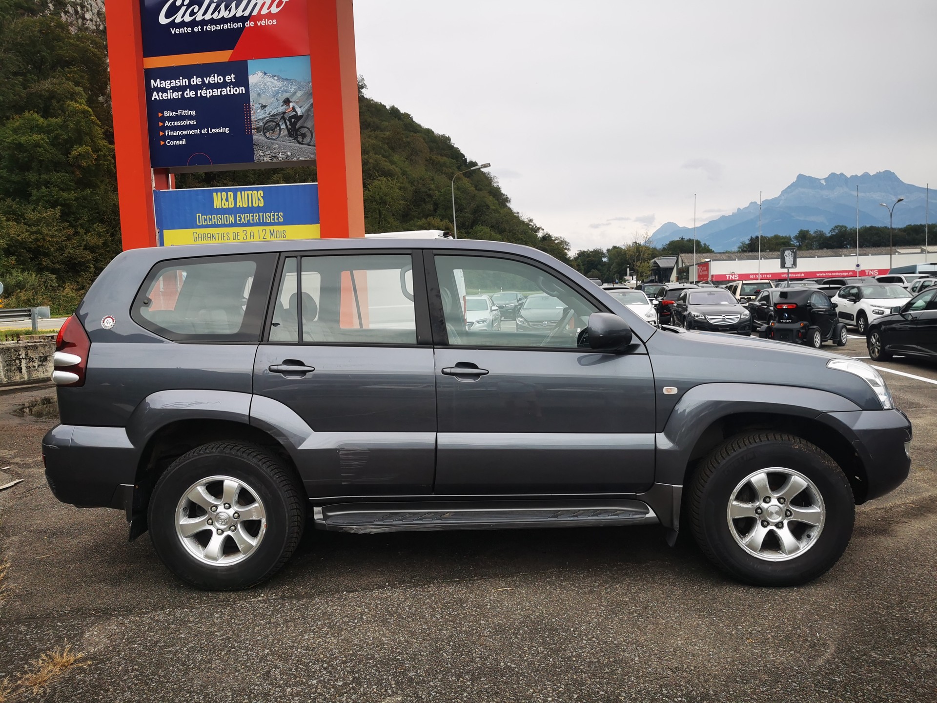 TOYOTA Land Cruiser 4.0 V6 Linea Sol-image-0