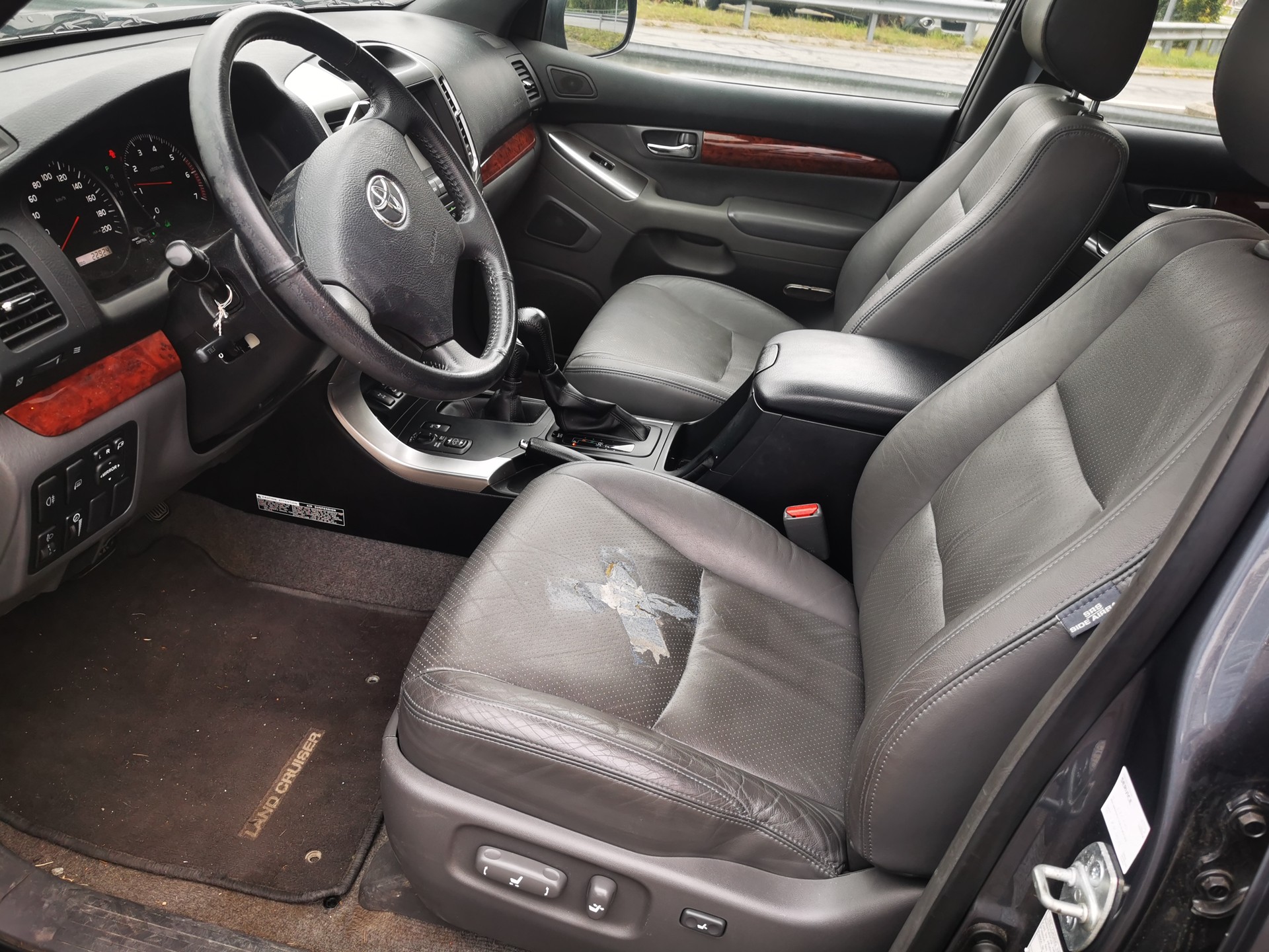 TOYOTA Land Cruiser 4.0 V6 Linea Sol-image-13