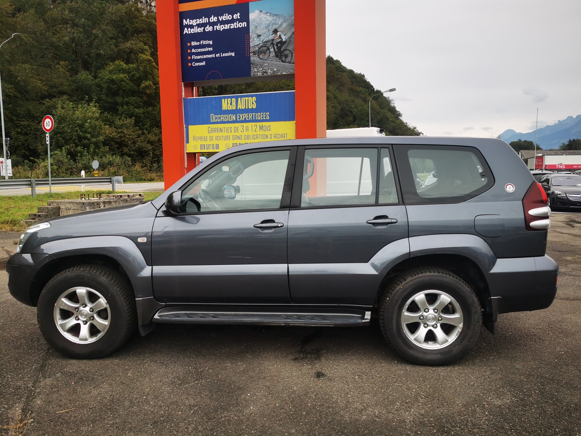 TOYOTA Land Cruiser 4.0 V6 Linea Sol-image-3