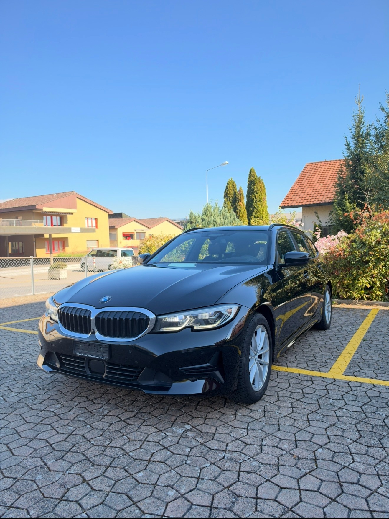 BMW 320d xDrive Touring Steptronic-image-0