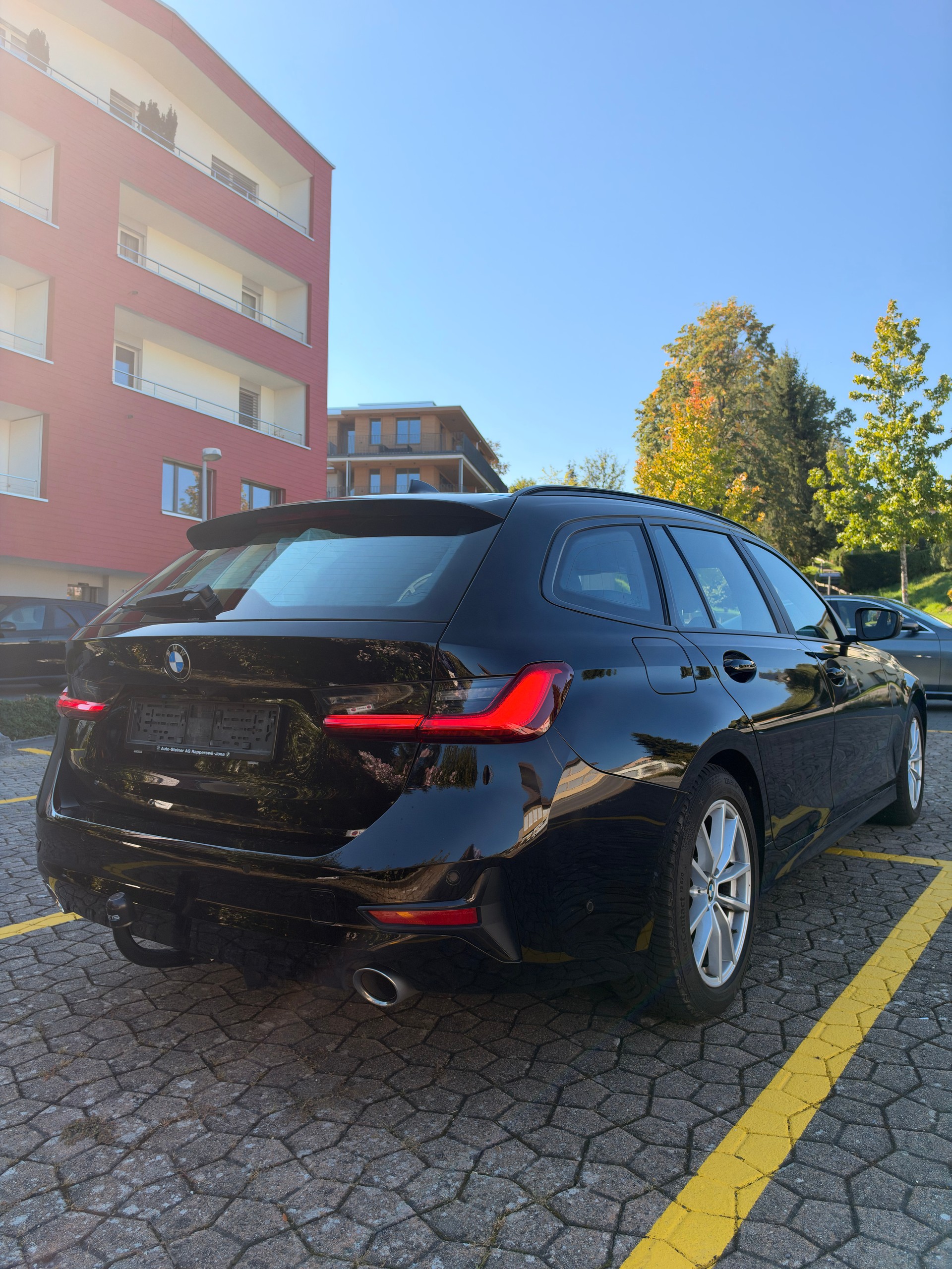 BMW 320d xDrive Touring Steptronic-image-5