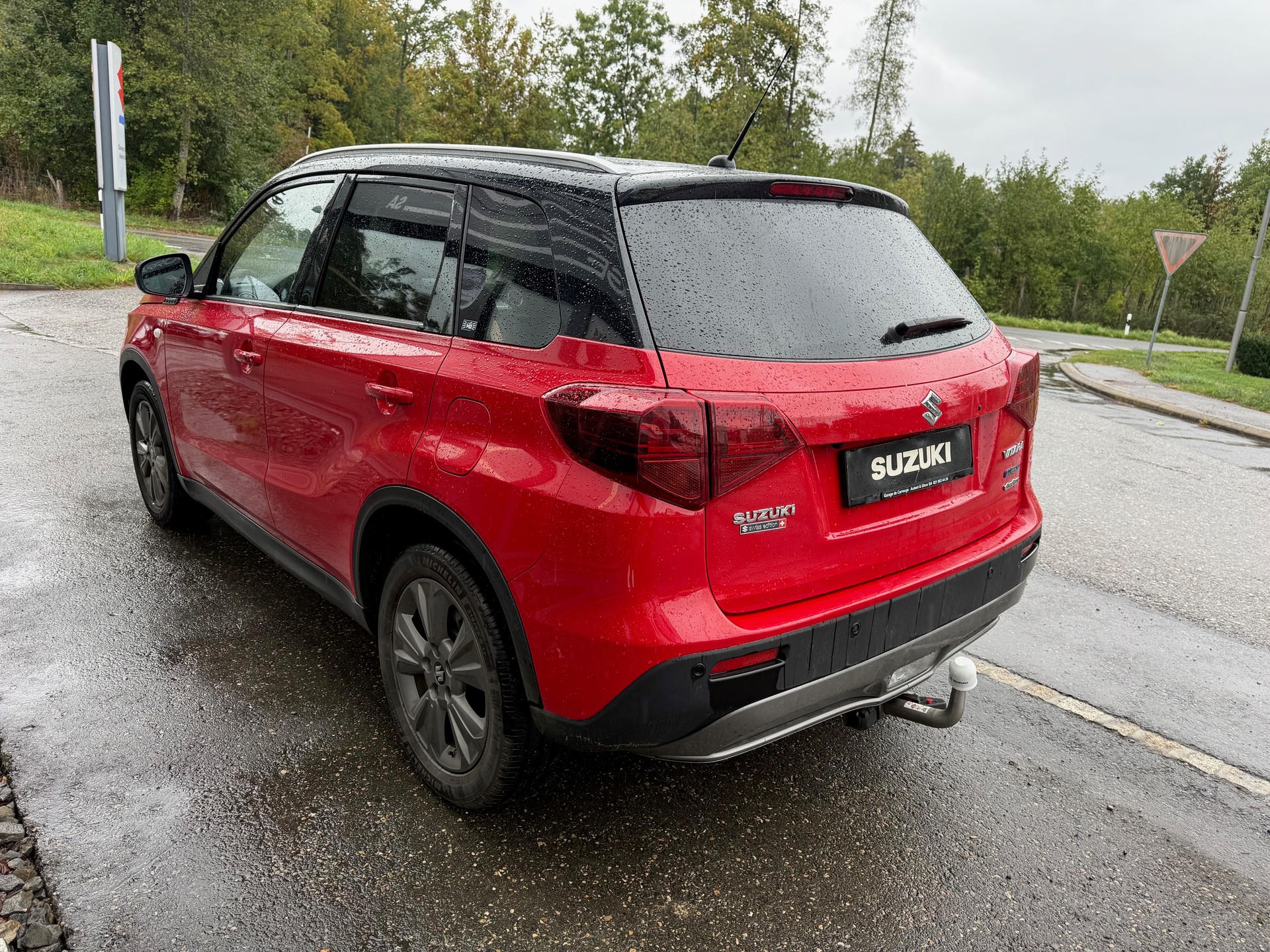 SUZUKI Vitara 1.5 Hybrid Compact + 4x4 AGS-image-3