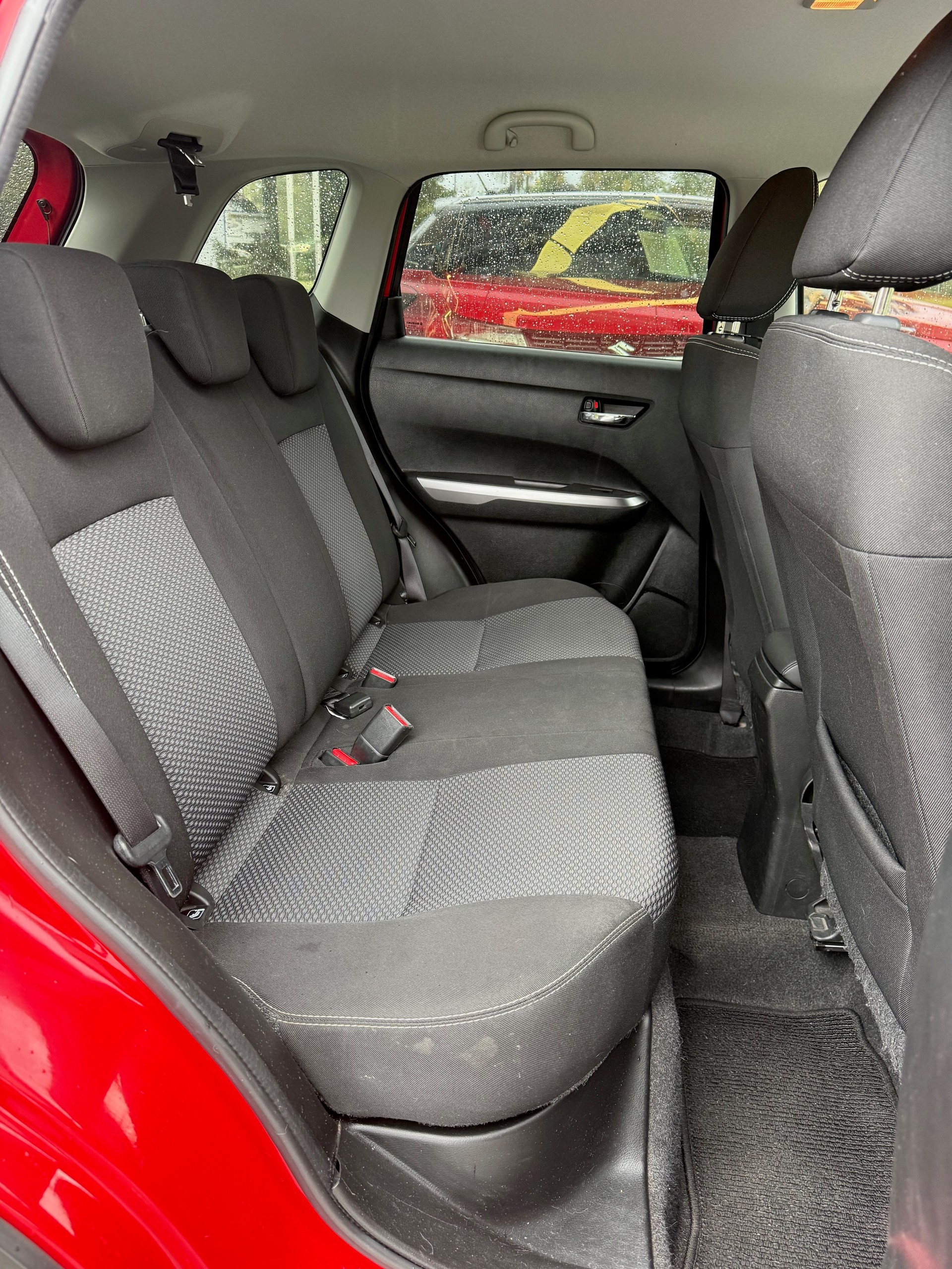SUZUKI Vitara 1.5 Hybrid Compact + 4x4 AGS-image-8