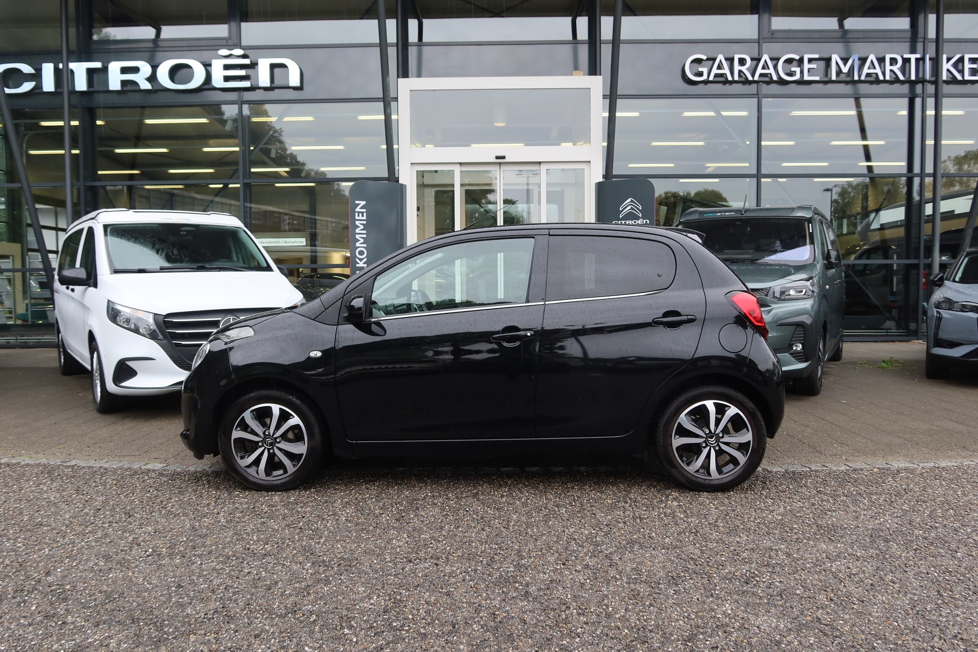 CITROEN C1 1.0 VTi Shine S&S-image-3