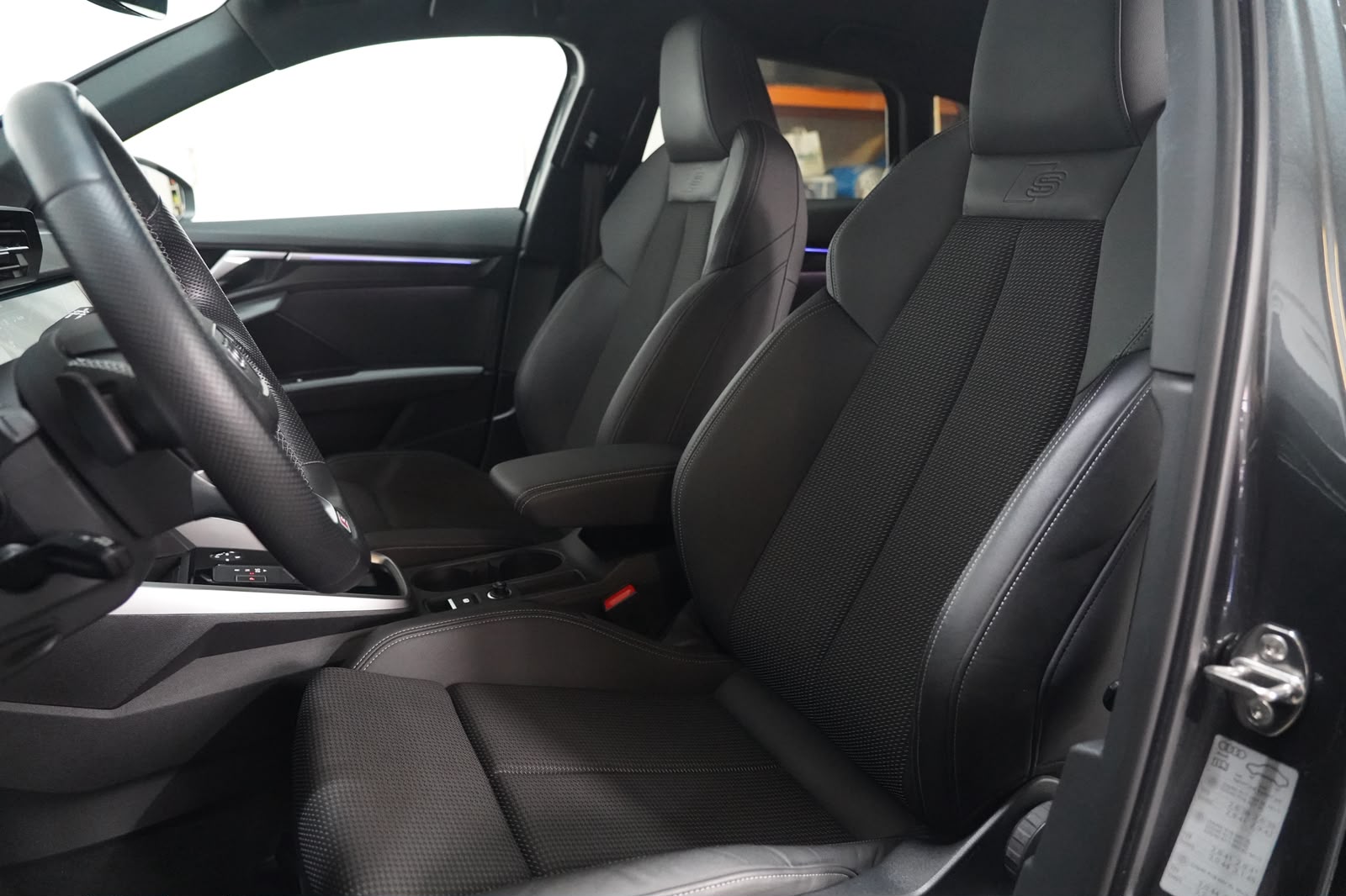 AUDI A3 Sportback 40 TFSI e S line S-tronic-image-15
