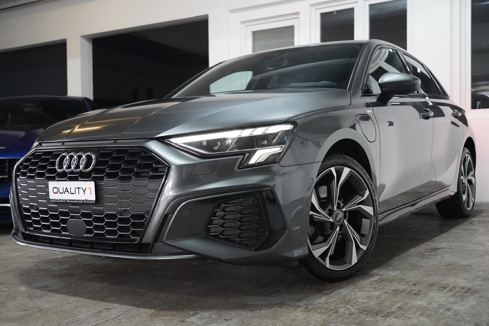 AUDI A3 Sportback 40 TFSI e S line S-tronic-image-4
