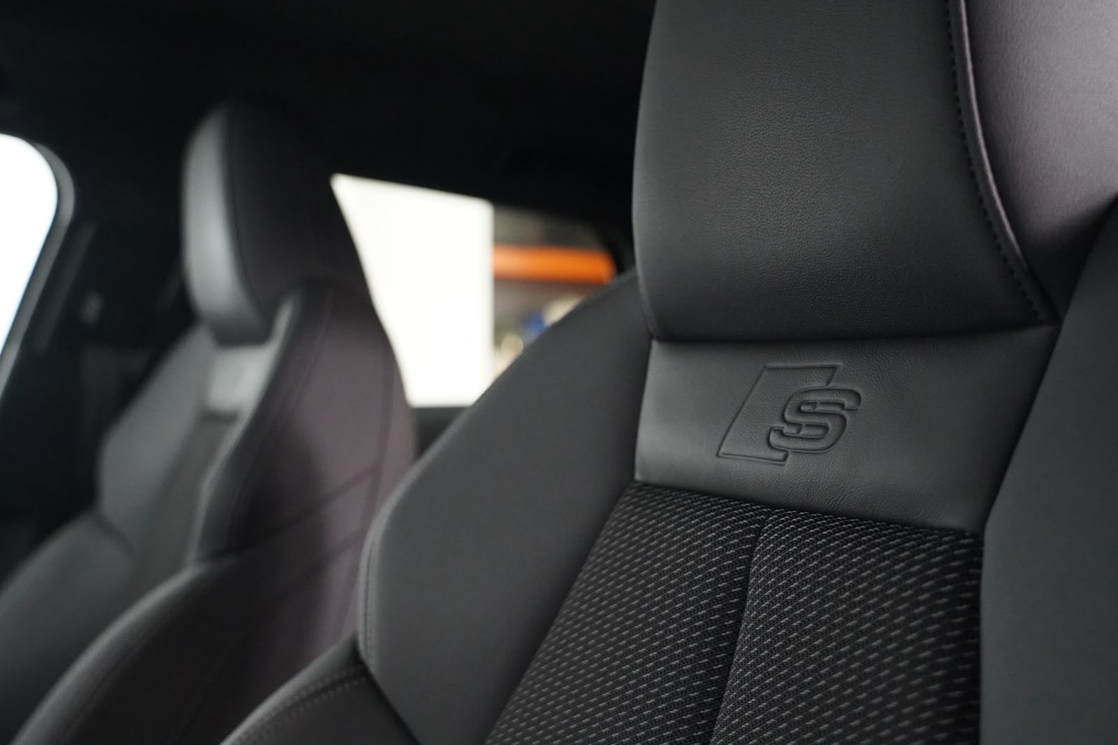 AUDI A3 Sportback 40 TFSI e S line S-tronic-image-16