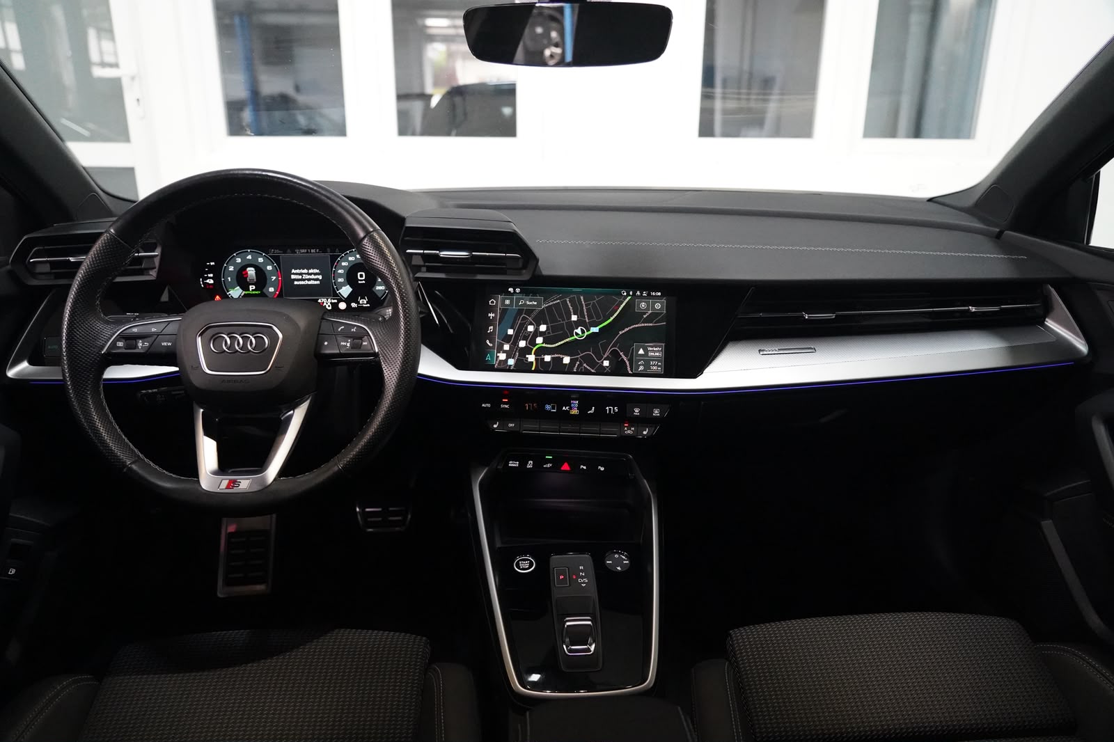 AUDI A3 Sportback 40 TFSI e S line S-tronic-image-22