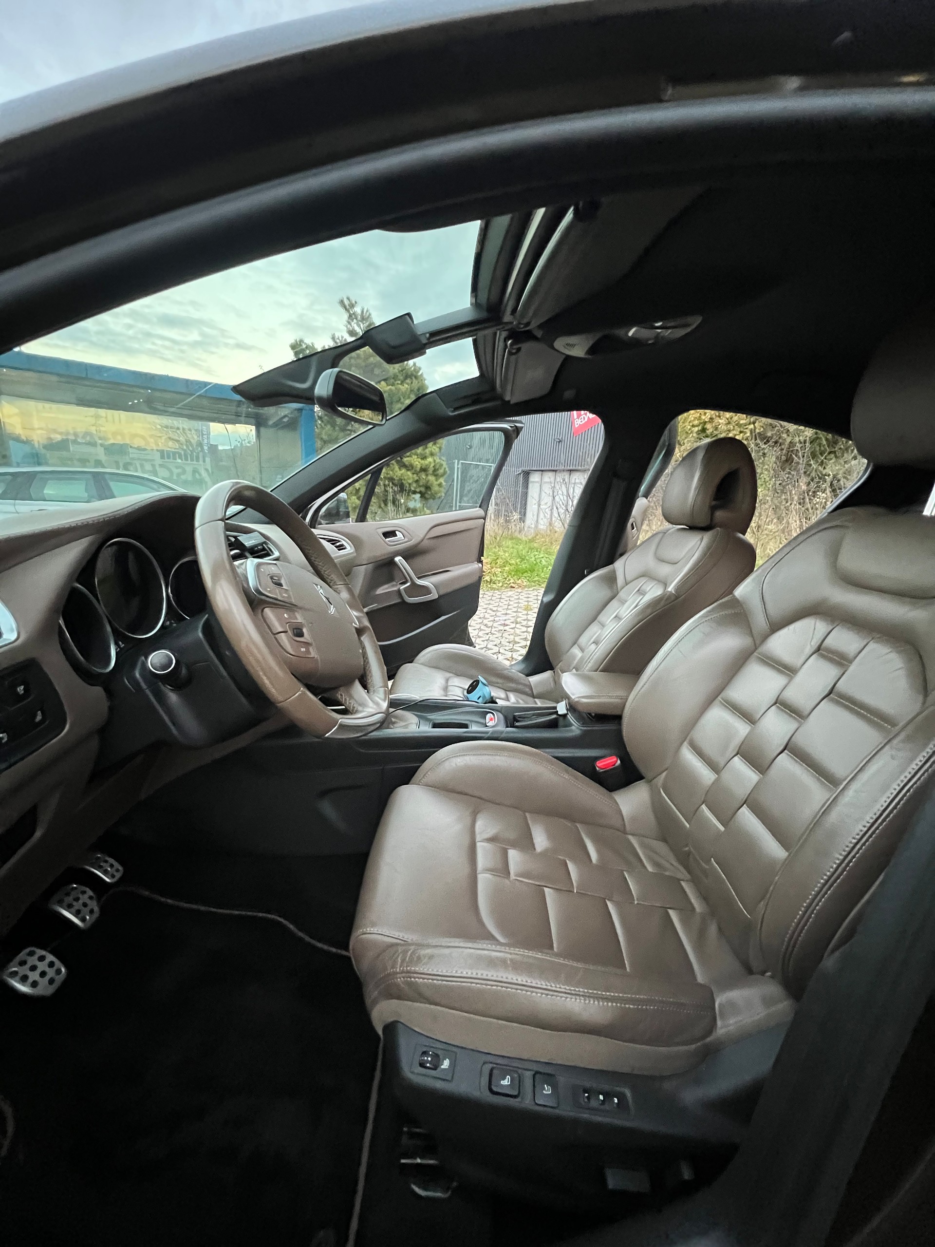 DS AUTOMOBILES 1.6 THP 200 Sport Chic Anniv.-image-3