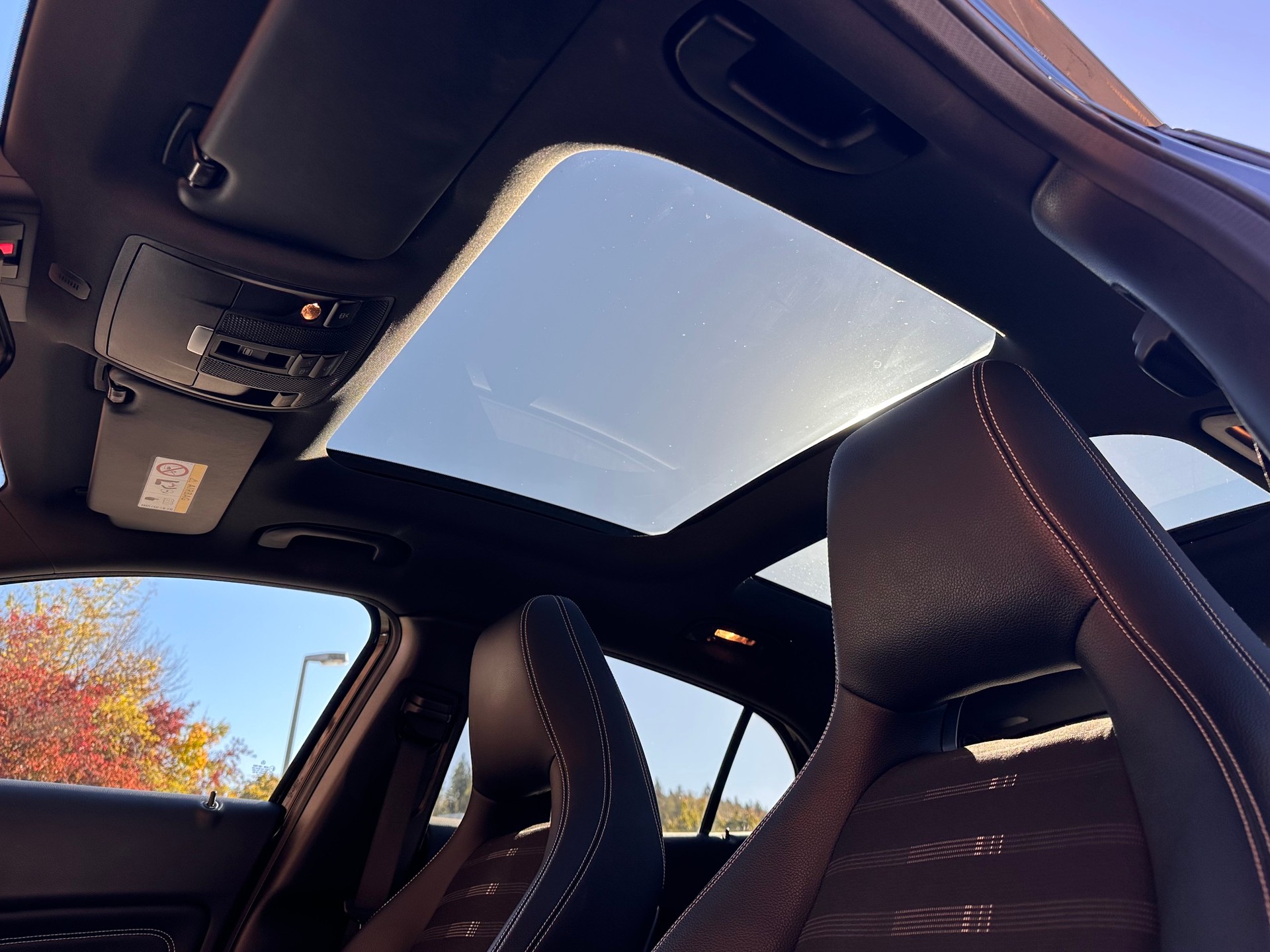 MERCEDES-BENZ GLA 200 Night Star 7G-DCT-image-16