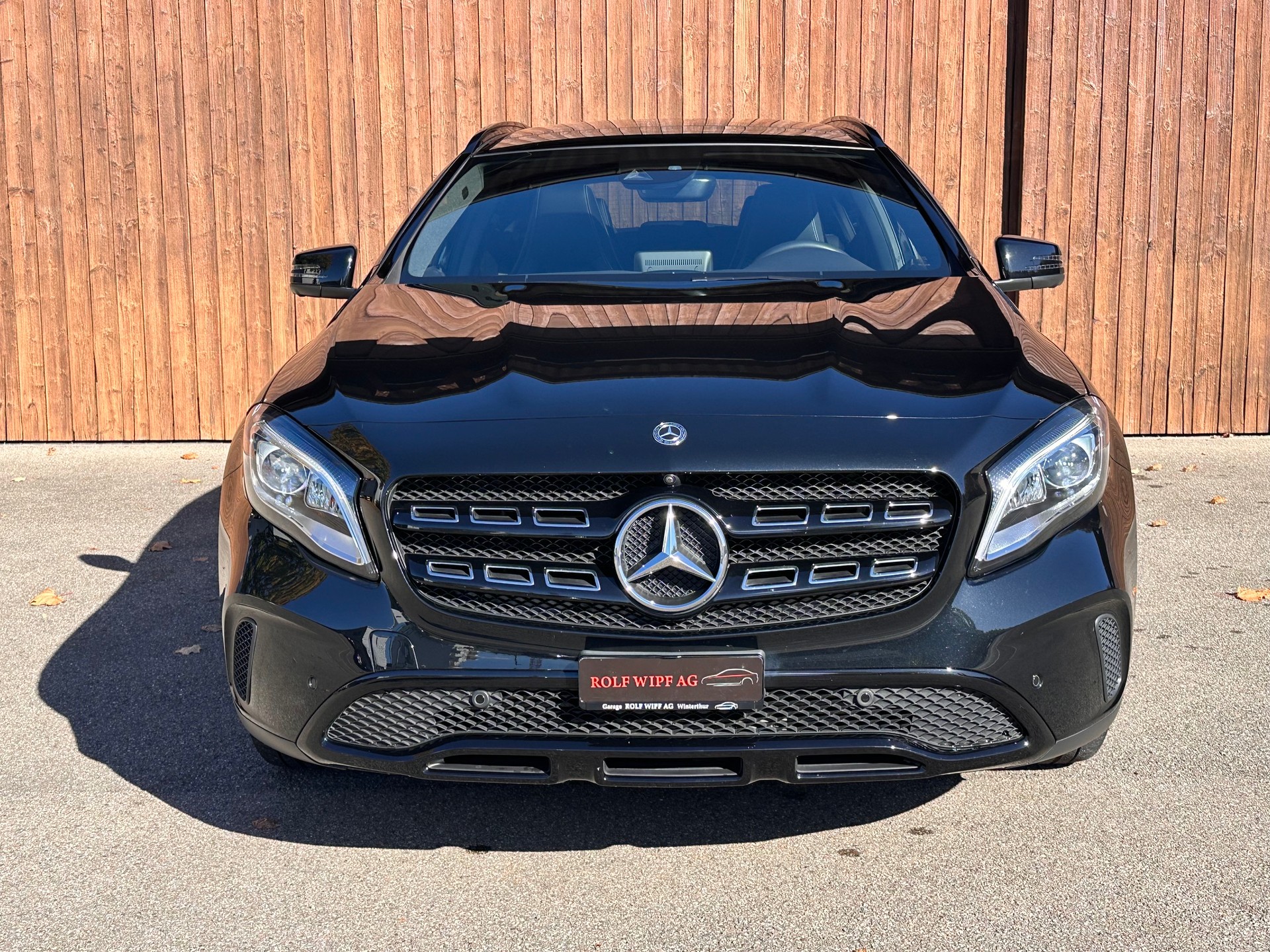 MERCEDES-BENZ GLA 200 Night Star 7G-DCT-image-2