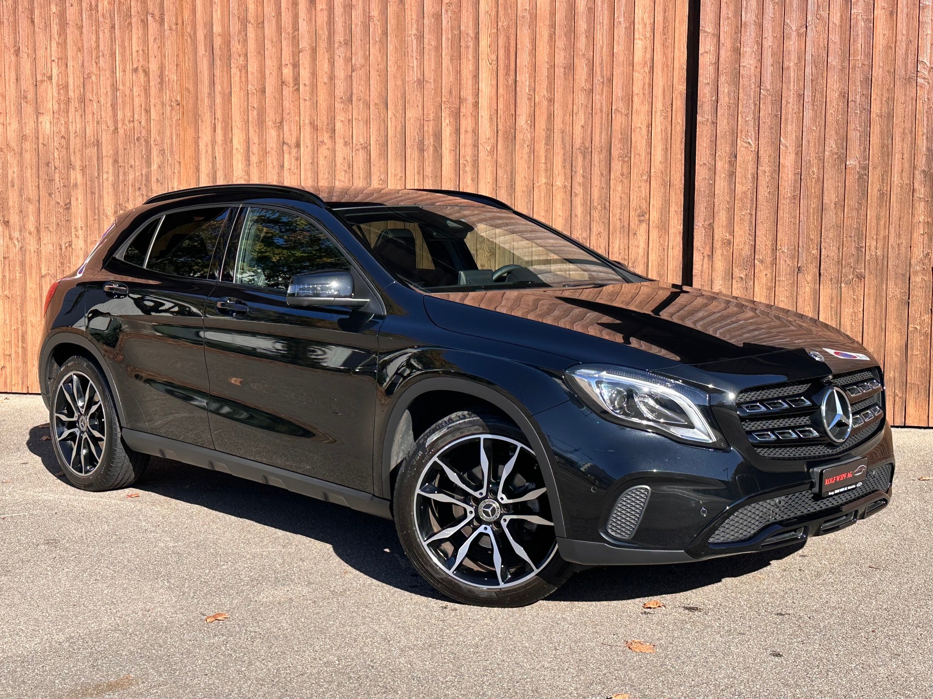 MERCEDES-BENZ GLA 200 Night Star 7G-DCT-image-1