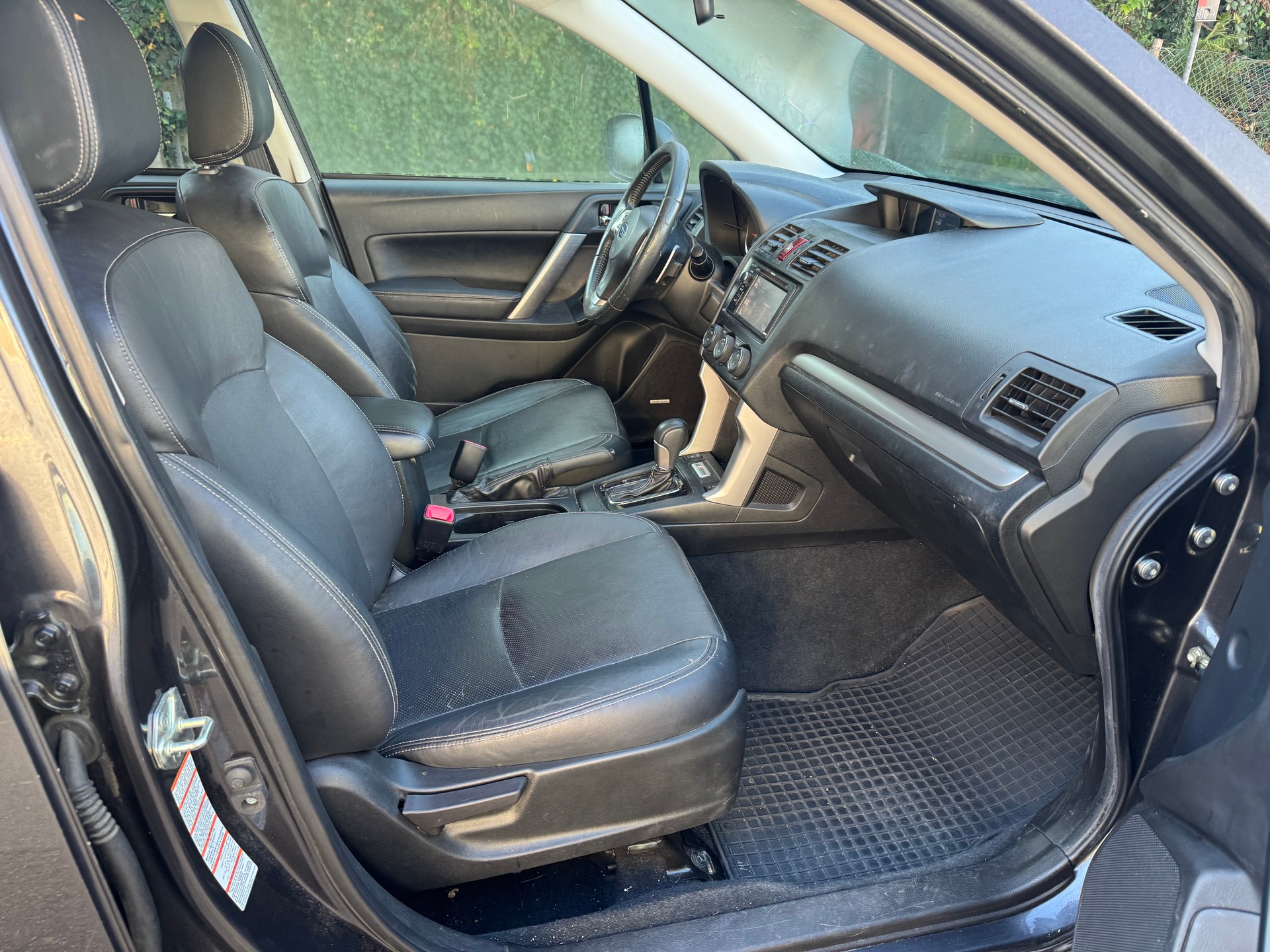 SUBARU FORESTER-image-6