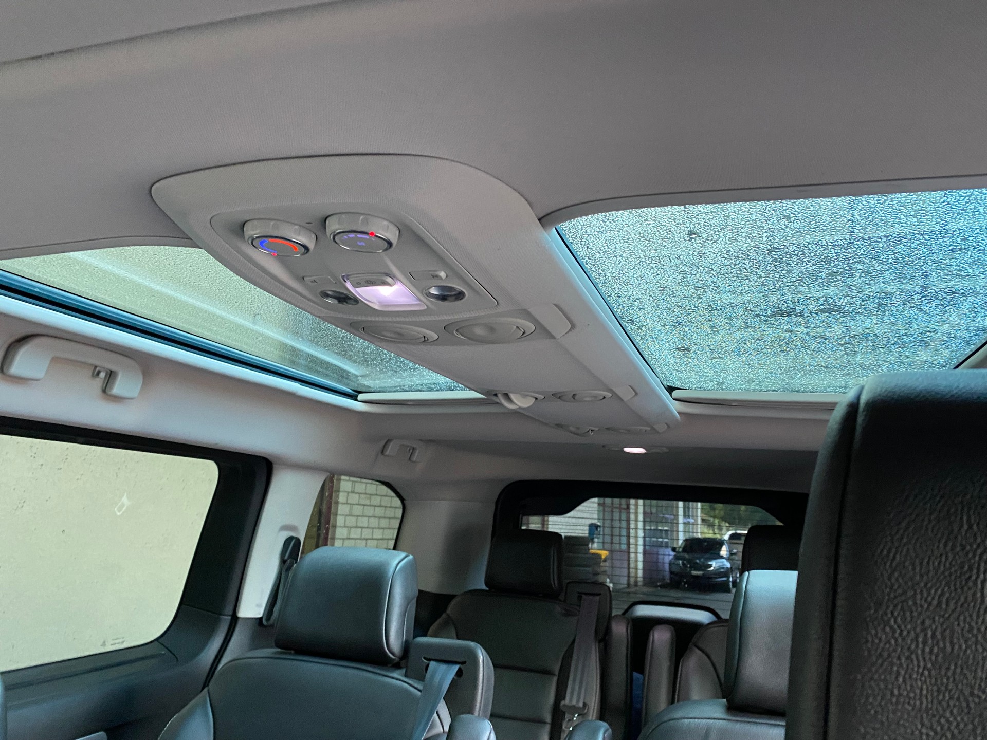 PEUGEOT Traveller 2.0 BlueHDi Business VIP Standard EAT-image-8