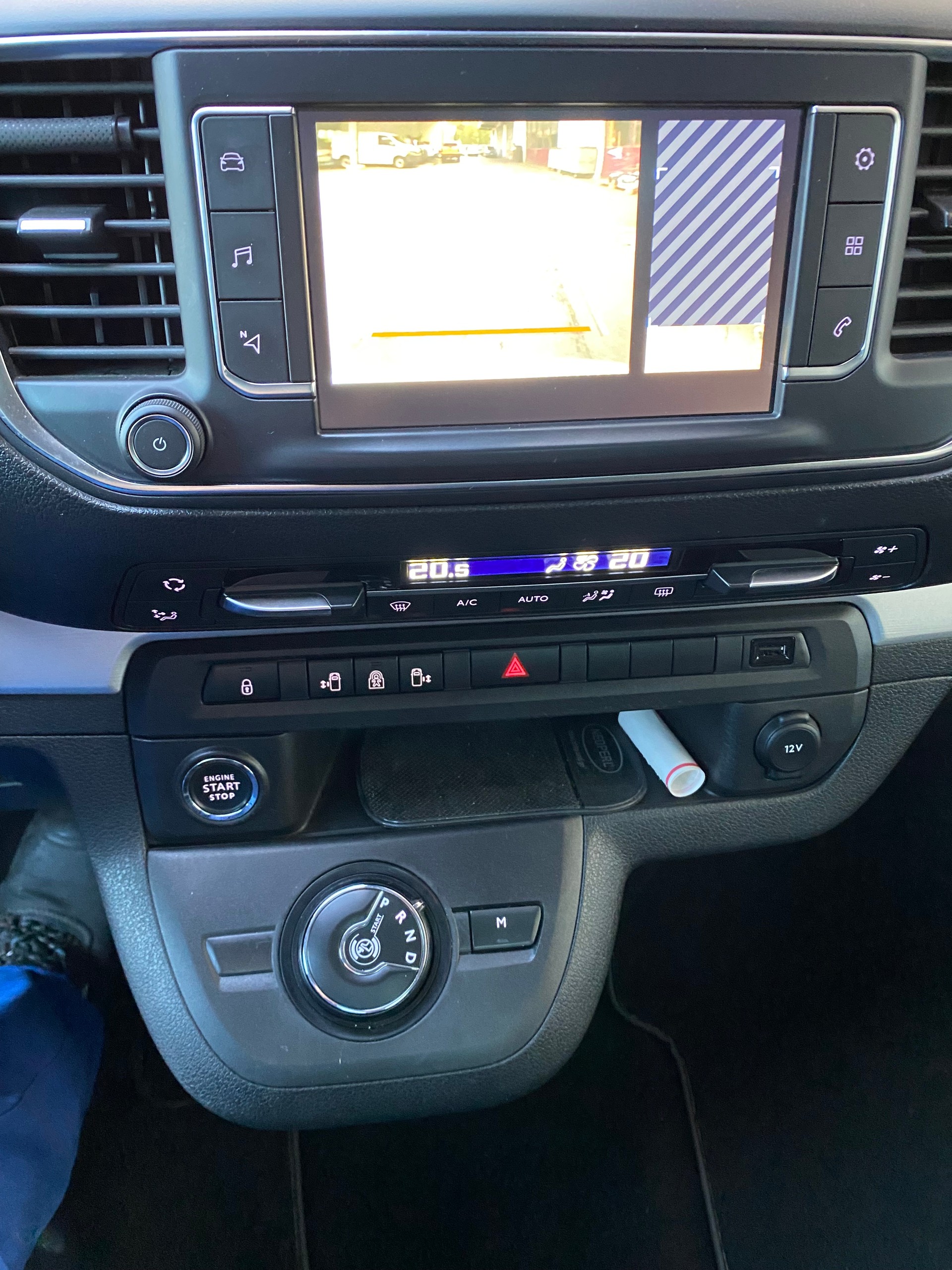 PEUGEOT Traveller 2.0 BlueHDi Business VIP Standard EAT-image-4