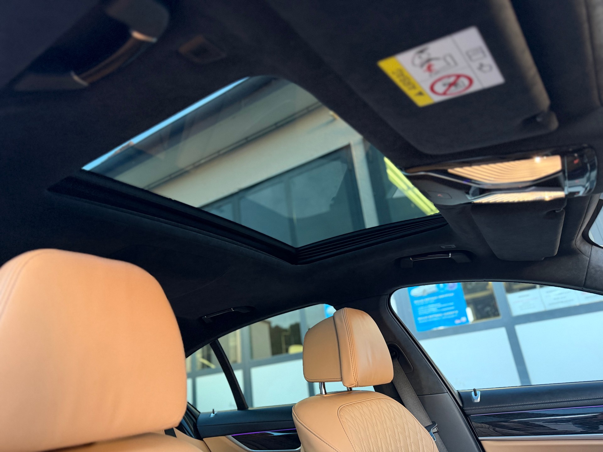 BMW 730d xDrive M-Sport 48V Steptronic-image-19