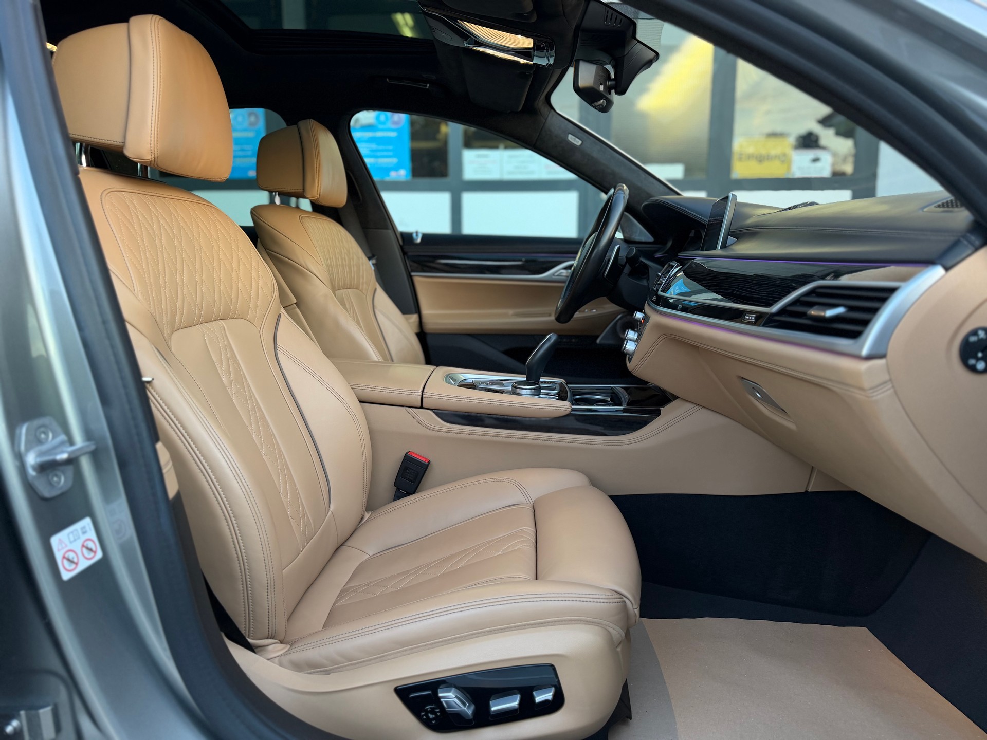 BMW 730d xDrive M-Sport 48V Steptronic-image-14