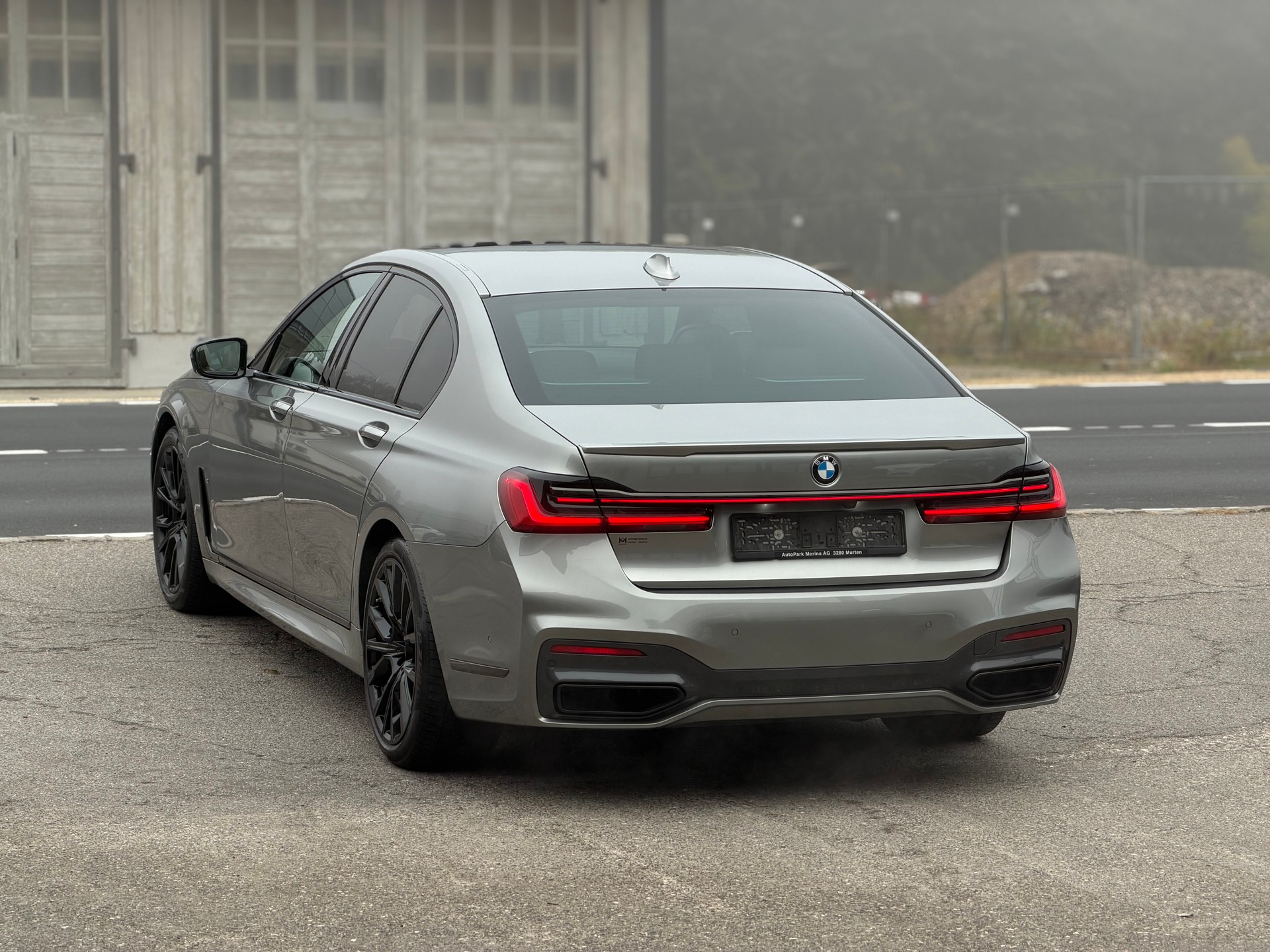 BMW 730d xDrive M-Sport 48V Steptronic-image-6