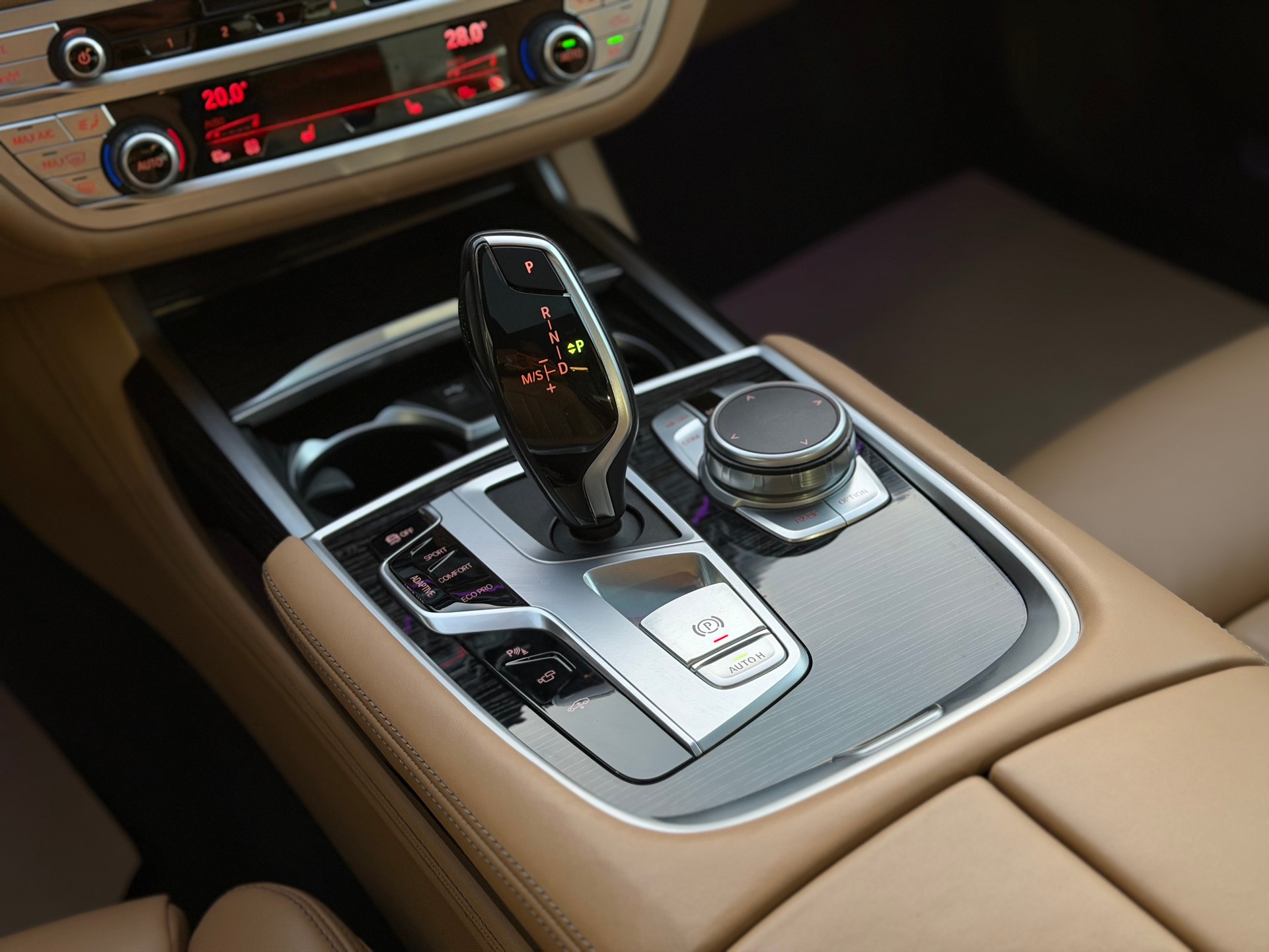 BMW 730d xDrive M-Sport 48V Steptronic-image-17