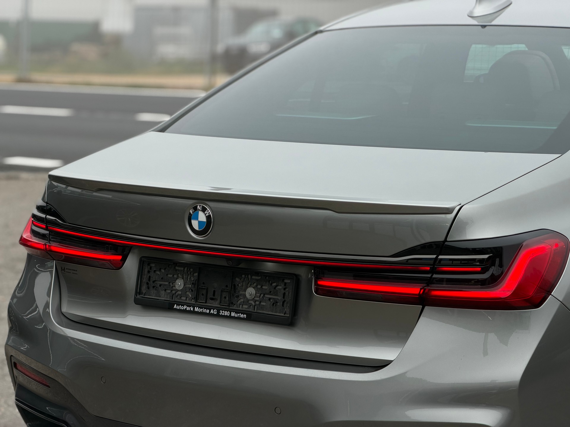BMW 730d xDrive M-Sport 48V Steptronic-image-8