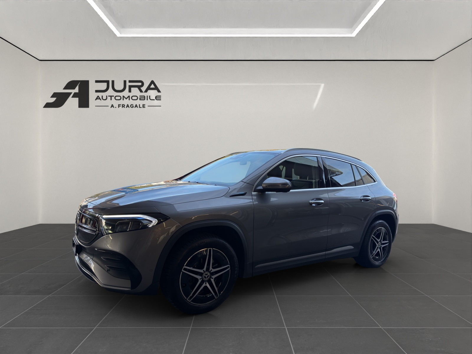 MERCEDES-BENZ EQA 350 Swiss Star AMG Line 4matic-image-1