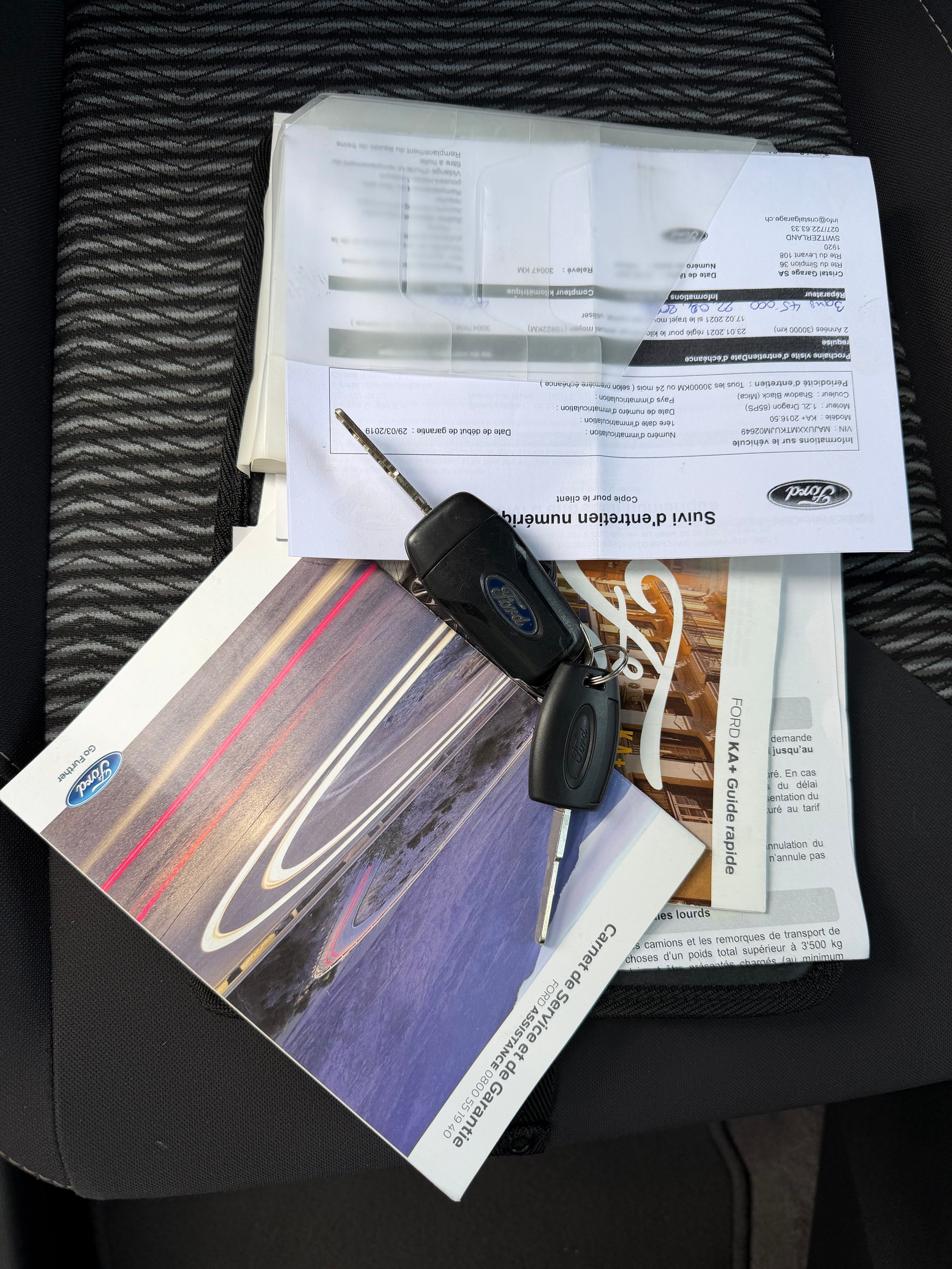 FORD KA+ 1.2 Ti-VCT Black Edition-image-24