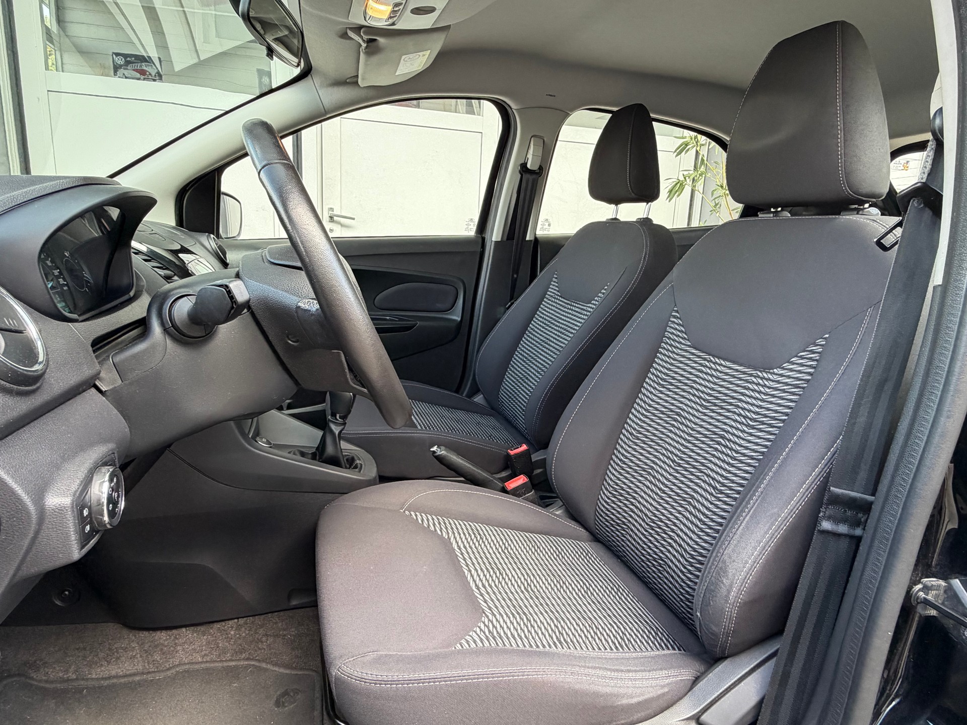 FORD KA+ 1.2 Ti-VCT Black Edition-image-7