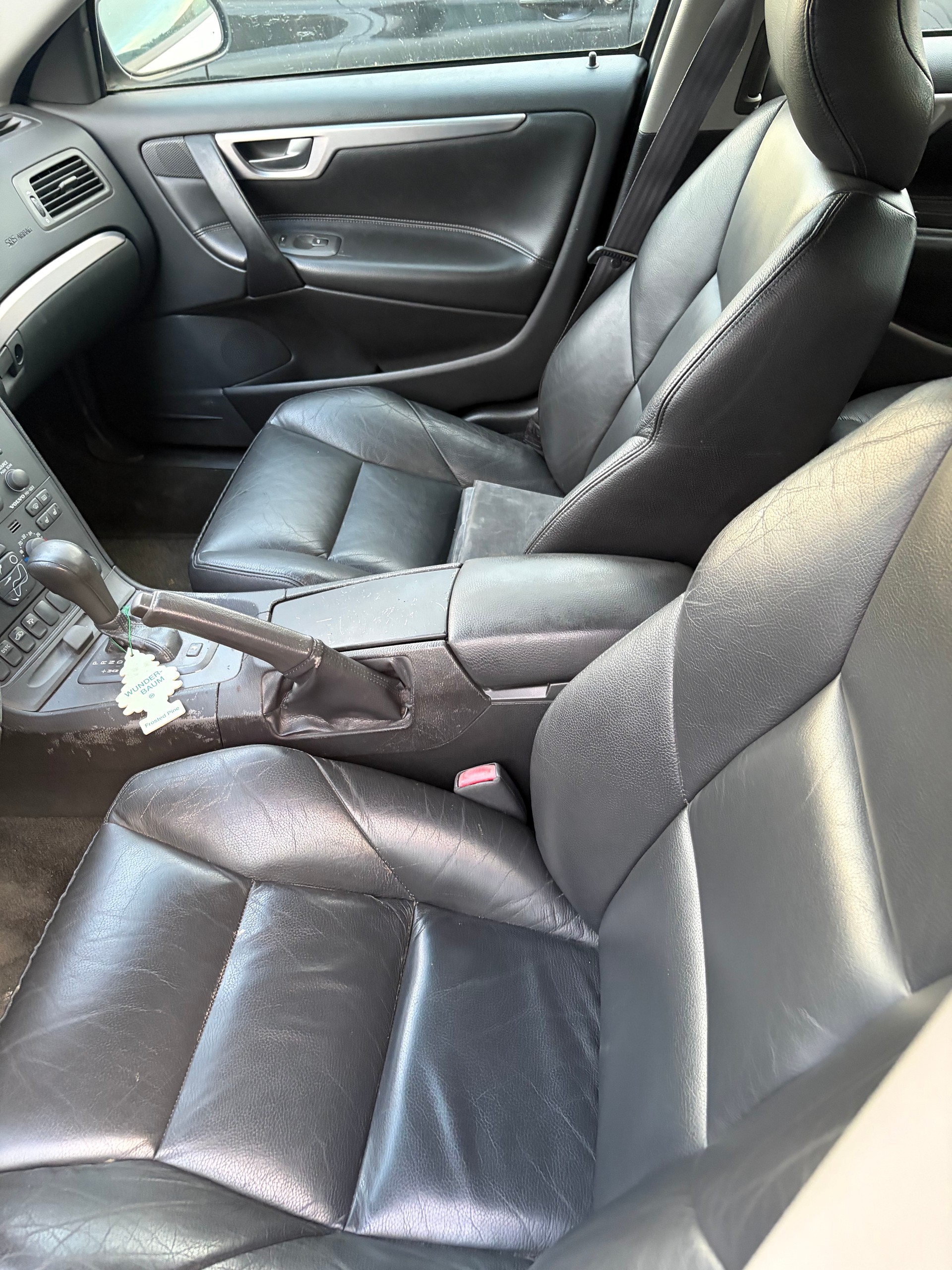 VOLVO S60 T5-image-1