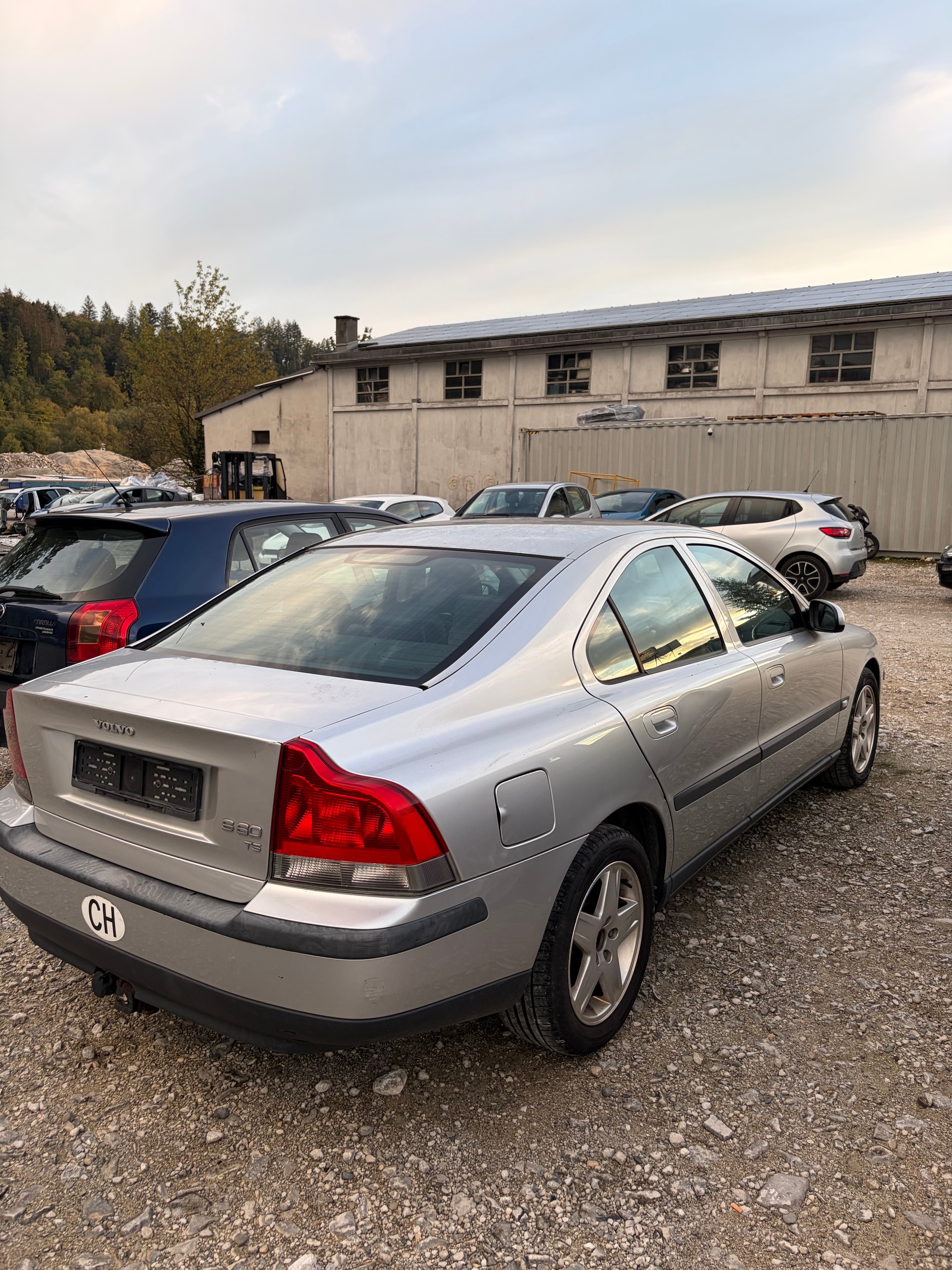VOLVO S60 T5-image-7