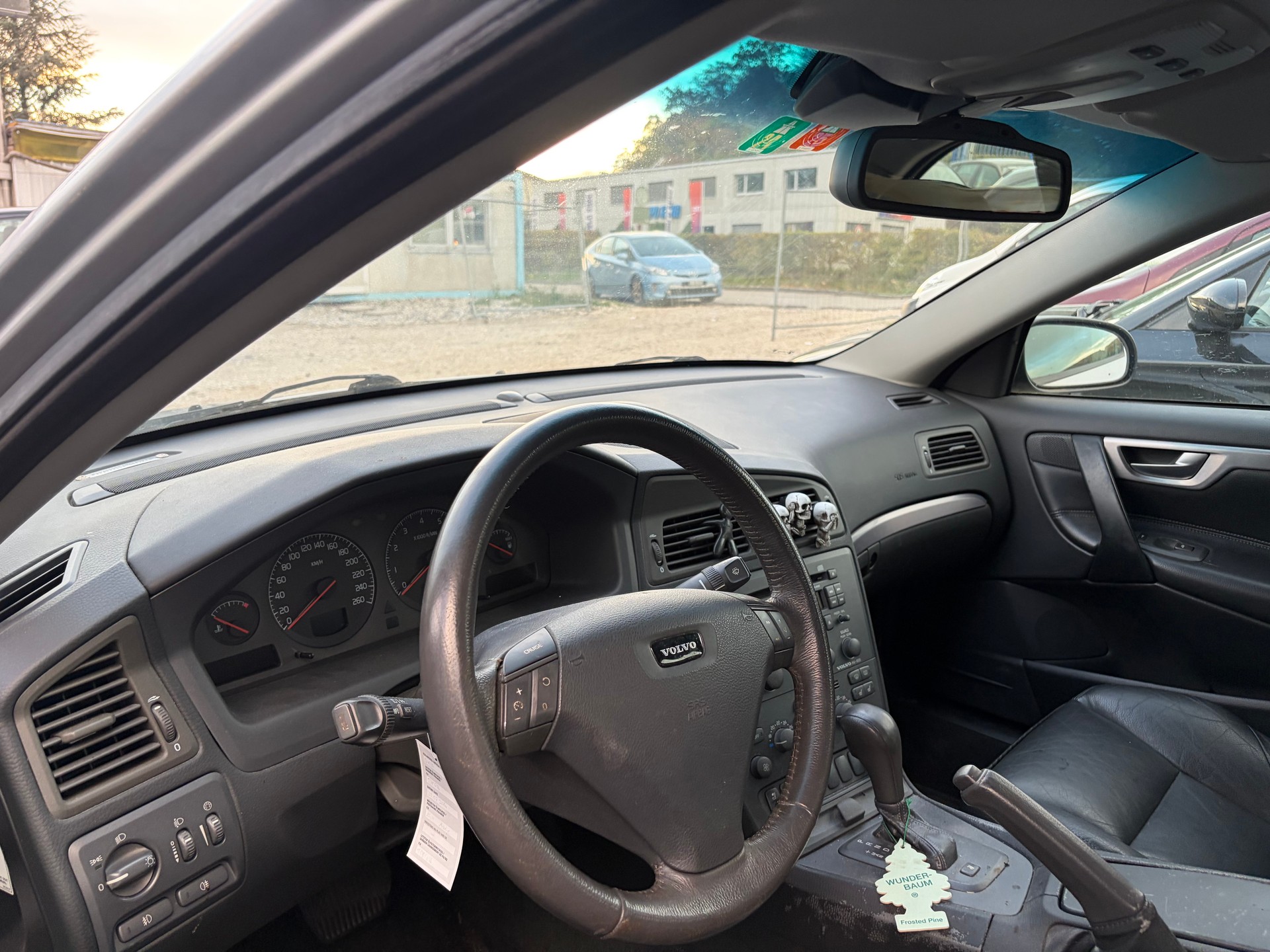 VOLVO S60 T5-image-4