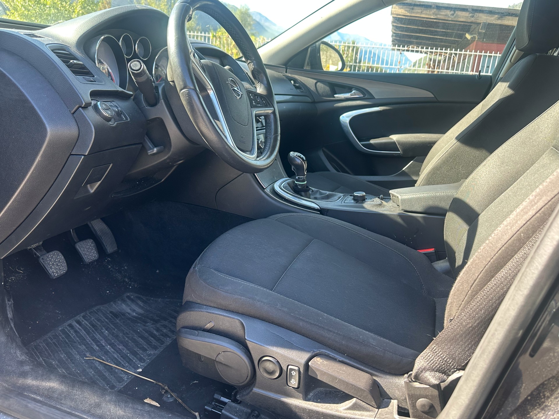 OPEL Insignia 2.0 Turbo Sport-image-9