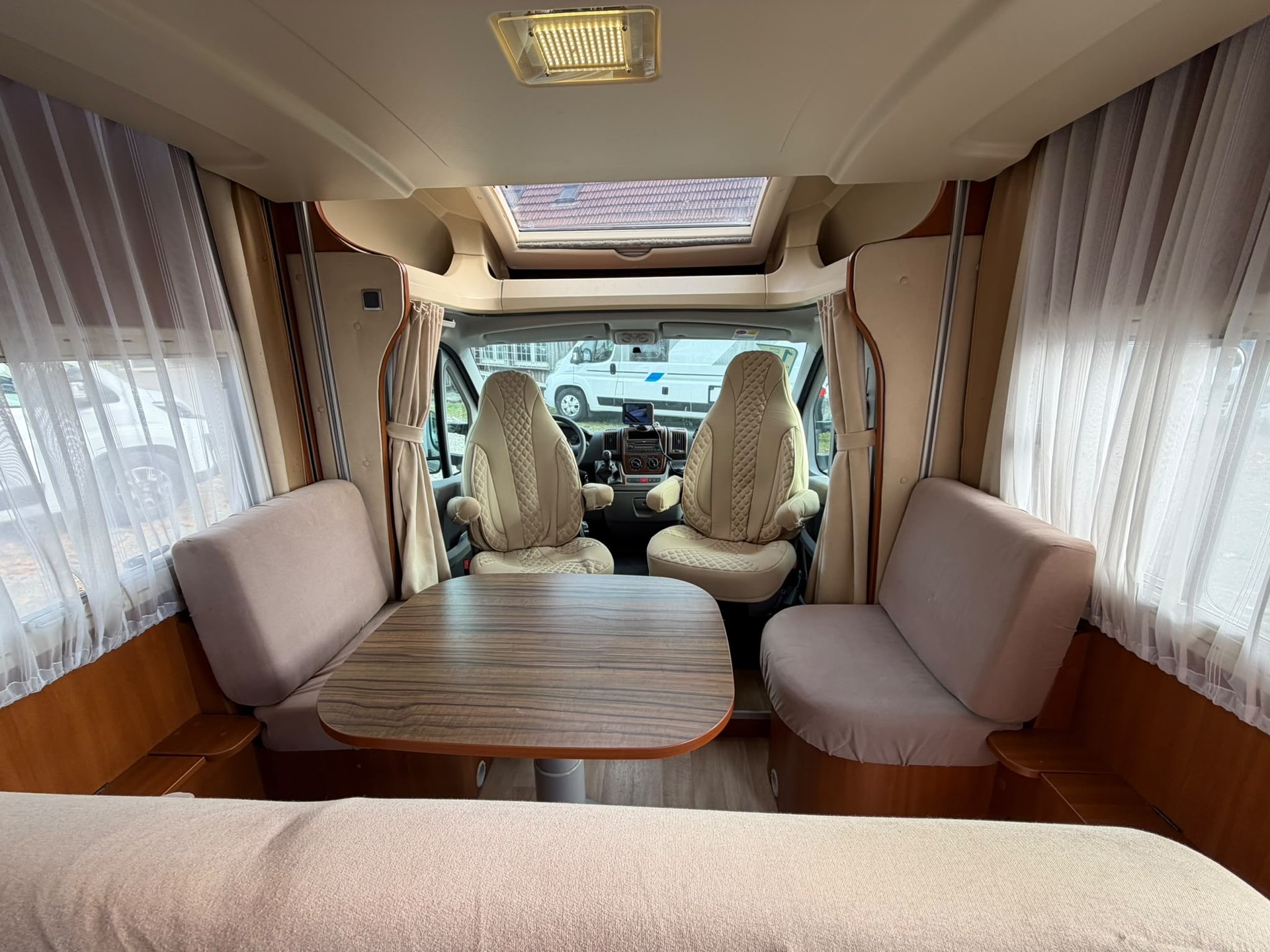 FIAT ***2.3JTD 130PS***CHAUSSON WELCOME SWEET *** SEHR COMPACT***NUR 5.90 METER-LANG***NUR 43000TKM***HUBBETT***-image-25